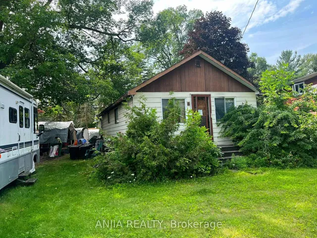 2 Oak Ave, East Gwillimbury 3