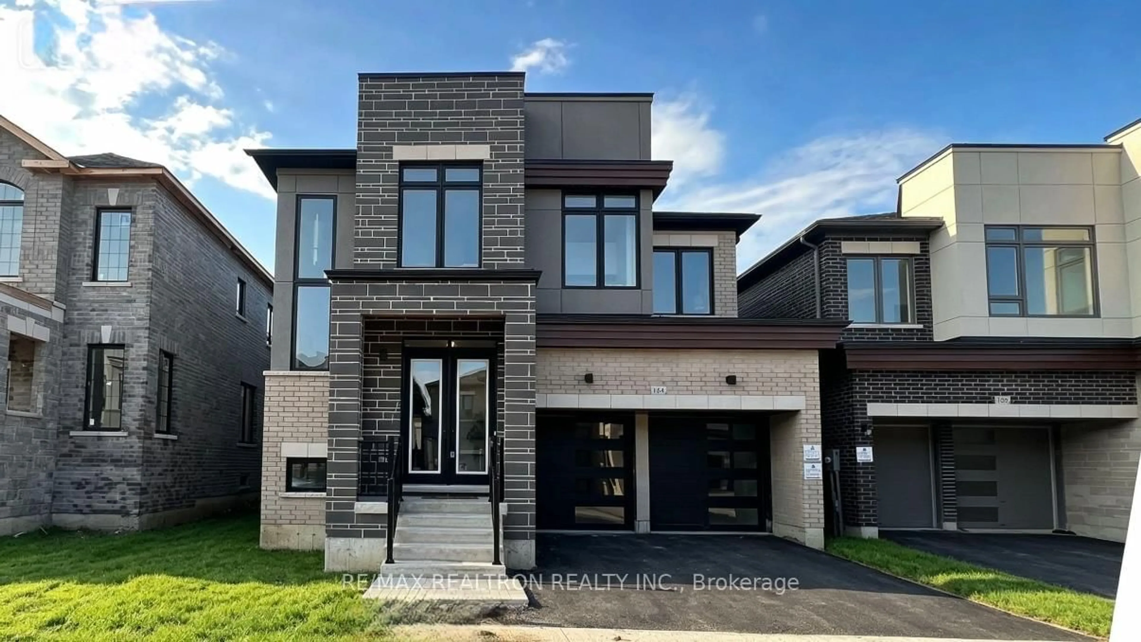 Home with brick exterior material, street for 164 Wesmina Ave, Whitchurch-Stouffville Ontario L4A 0R7