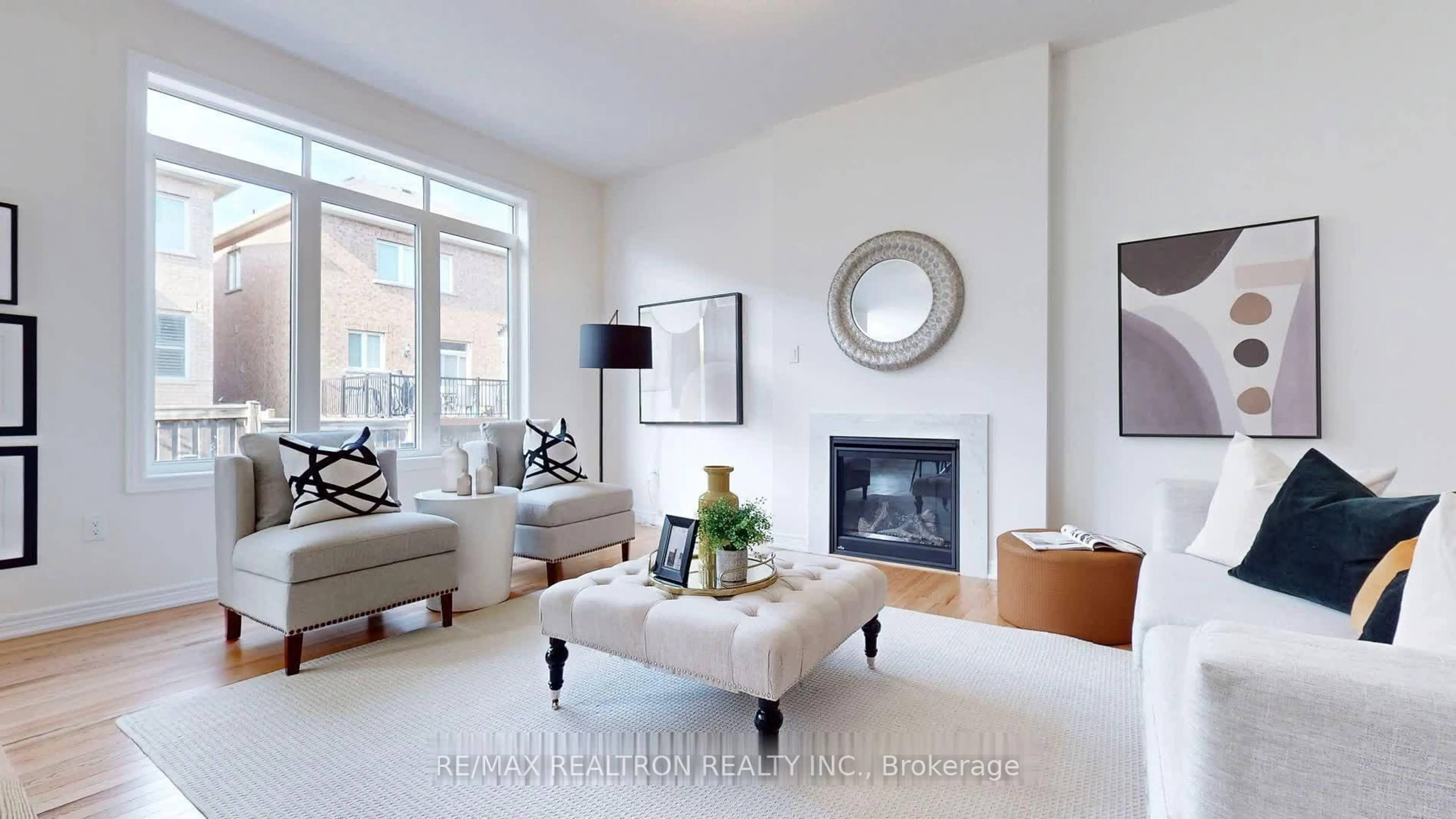 Living room with furniture, unknown for 164 Wesmina Ave, Whitchurch-Stouffville Ontario L4A 0R7