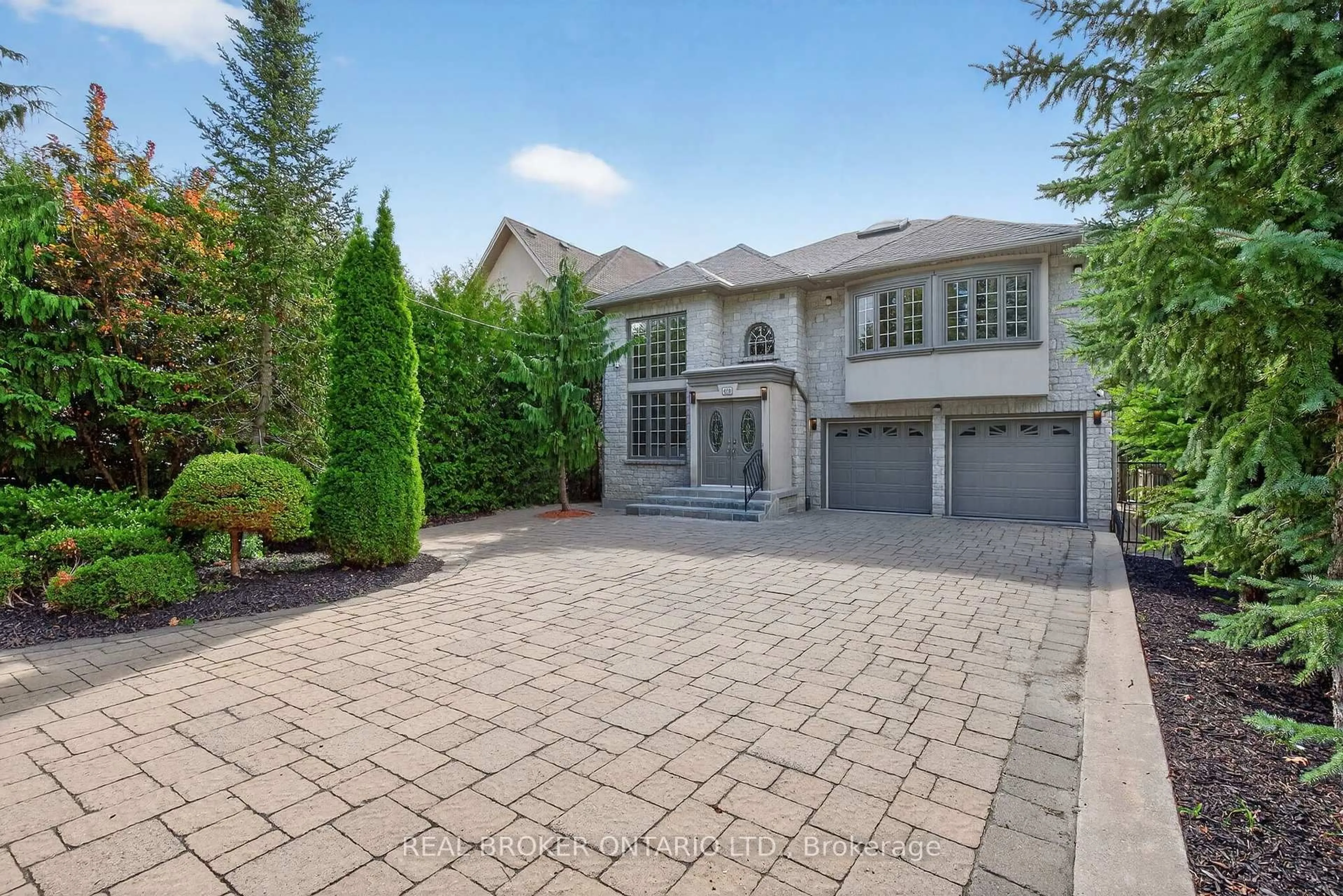 Home with brick exterior material, street for 429 North Lake Rd, Richmond Hill Ontario L4E 3A7