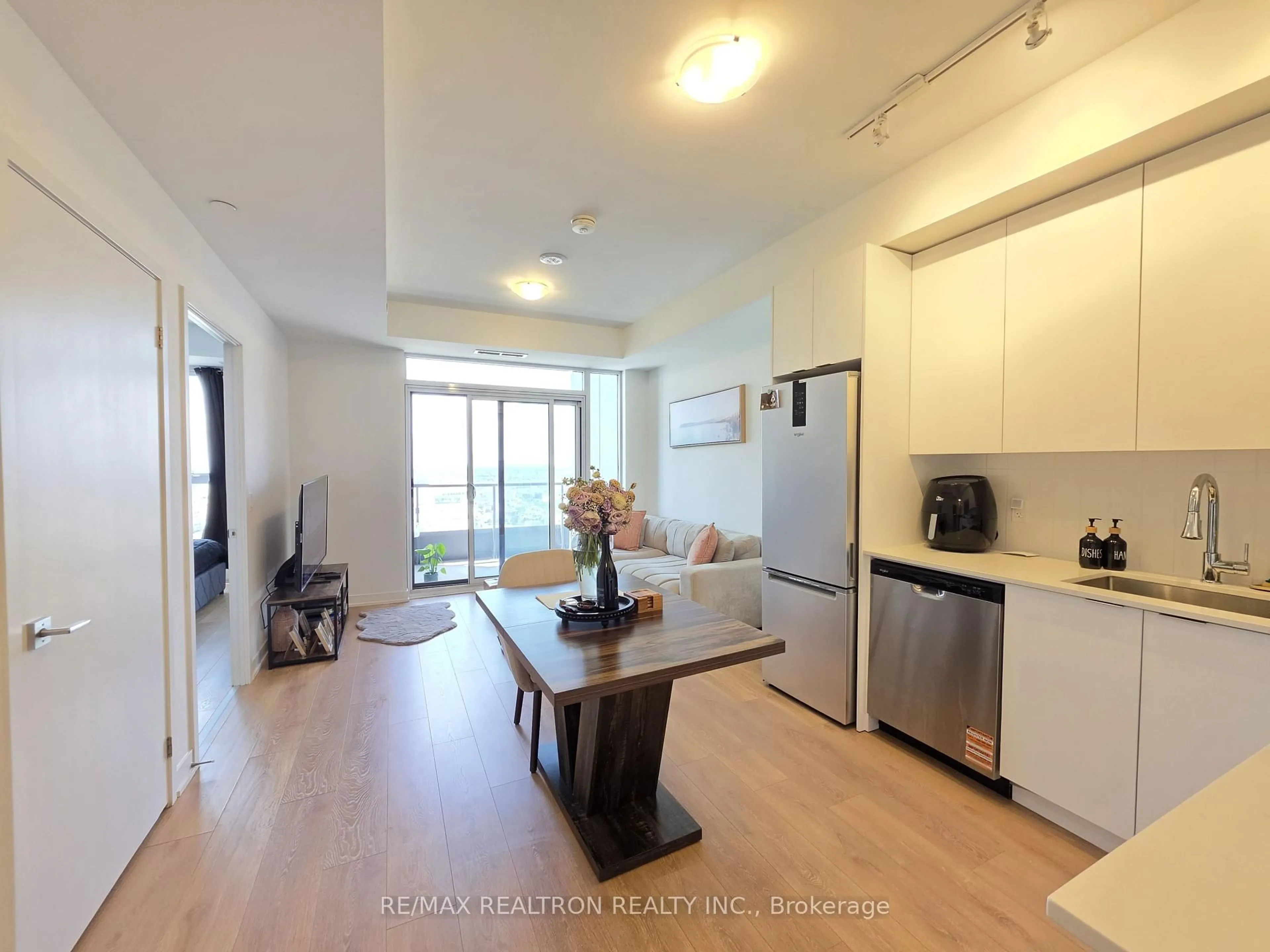 Unknown for 10 Abeja St #2321, Vaughan Ontario L4K 0R4