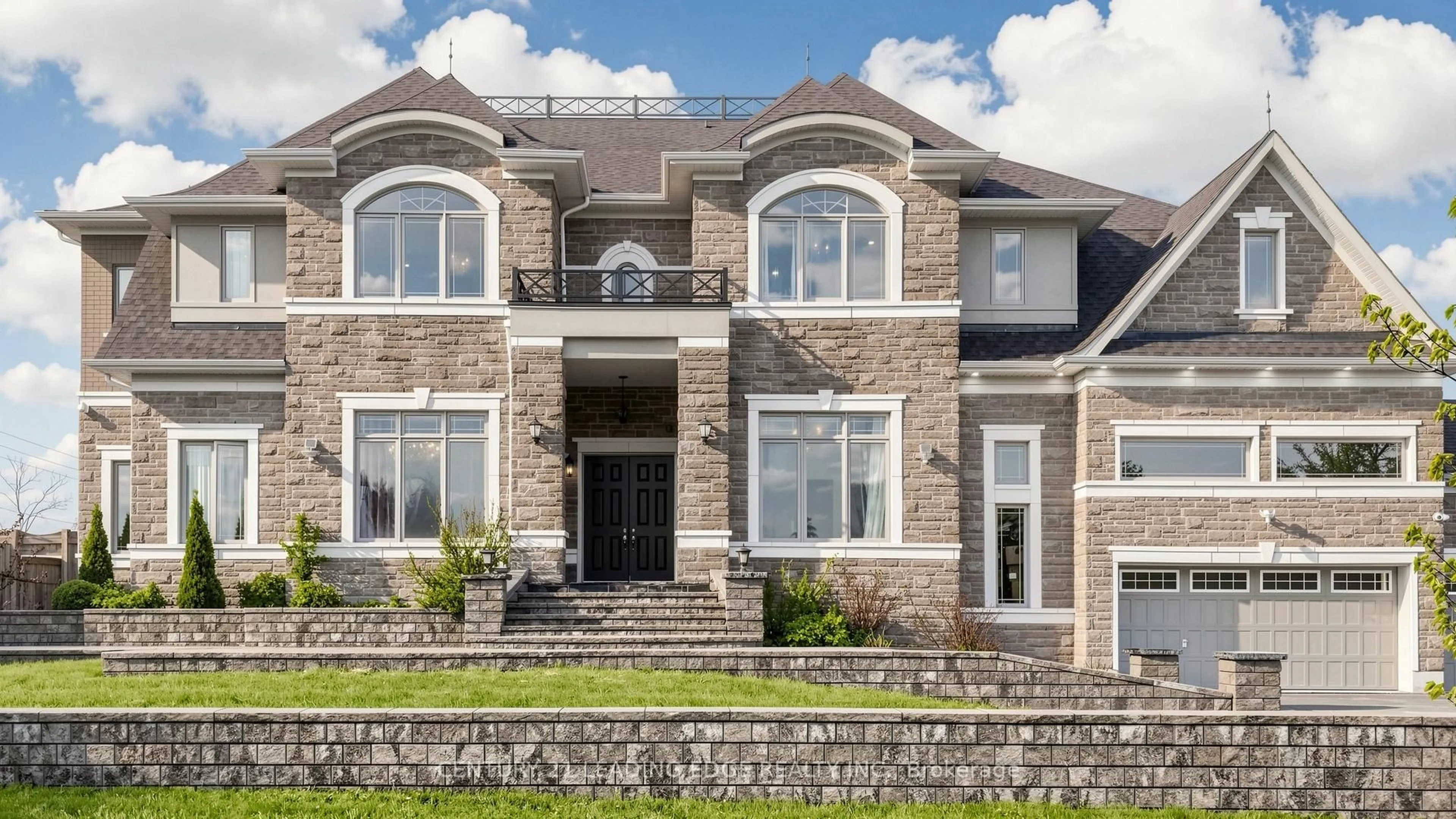 Home with brick exterior material, unknown for 2 Sam Davis Crt, Whitchurch-Stouffville Ontario L4A 4R4