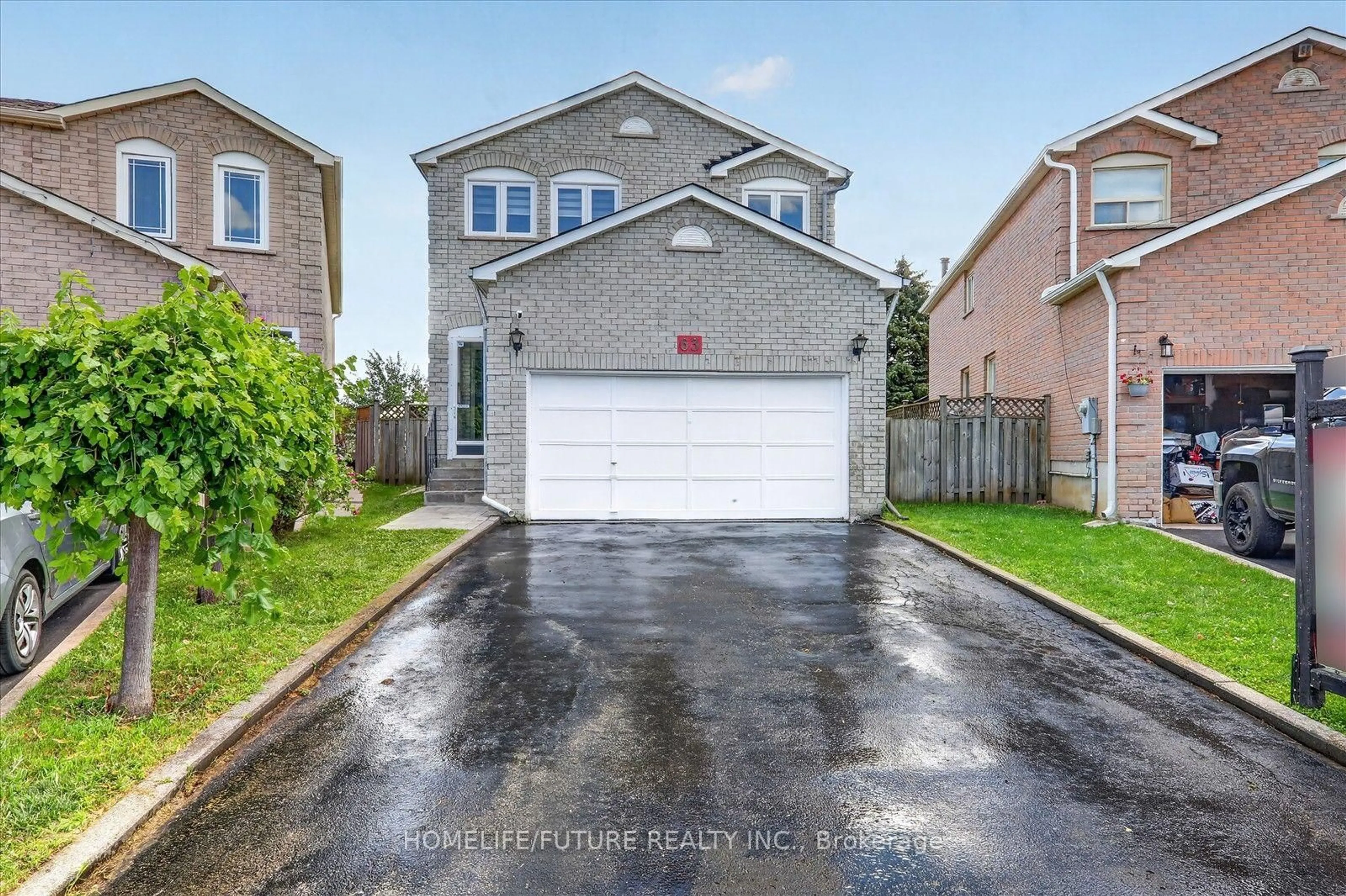 A pic from outside/outdoor area/front of a property/back of a property/a pic from drone, street for 63 Chloe Cres, Markham Ontario L3S 2H8