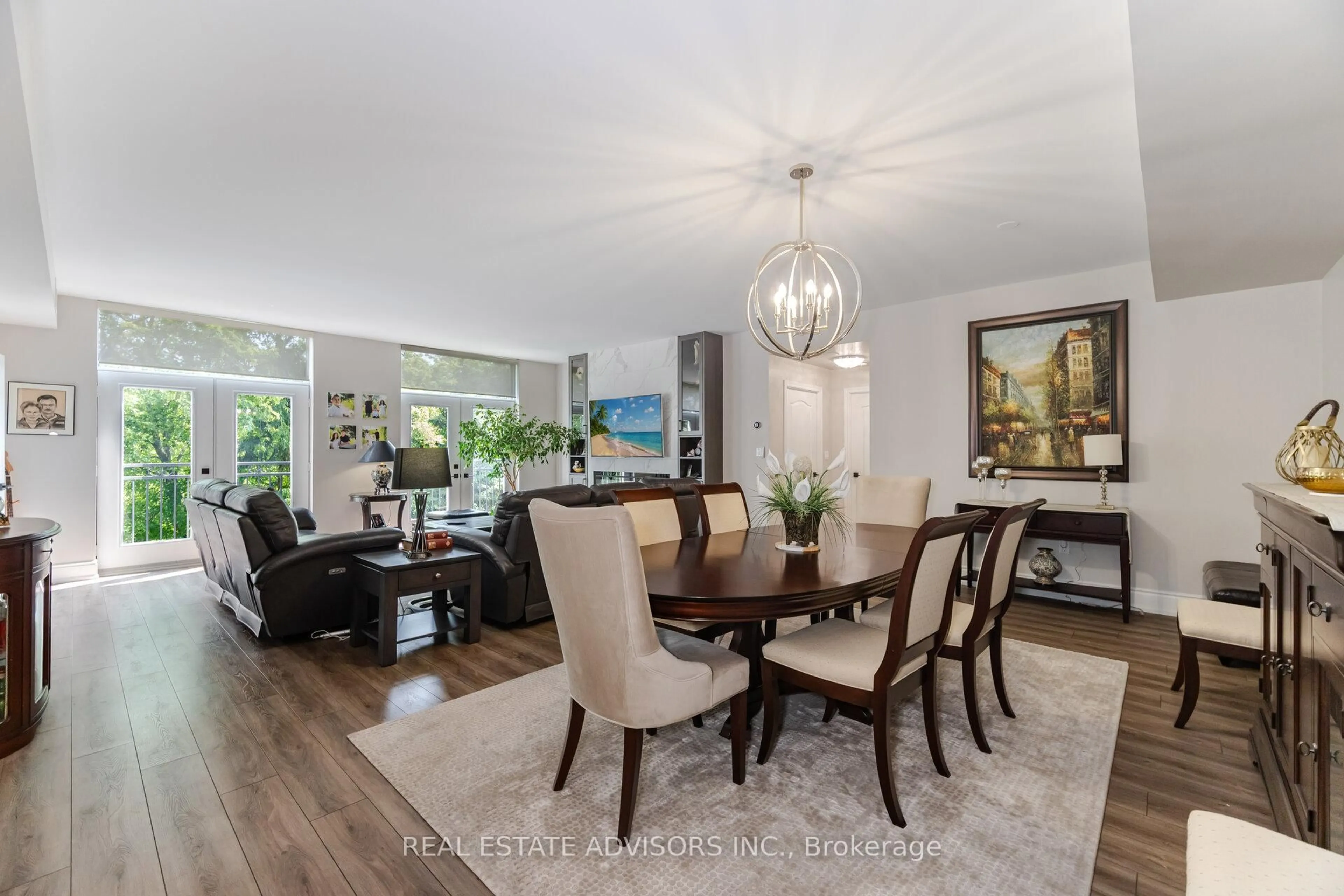 Dining room, wood/laminate floor for 53 Woodbridge Ave #313, Vaughan Ontario L4L 9K9