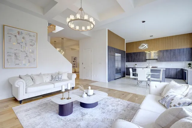 96 Bond Cres, Richmond Hill 2
