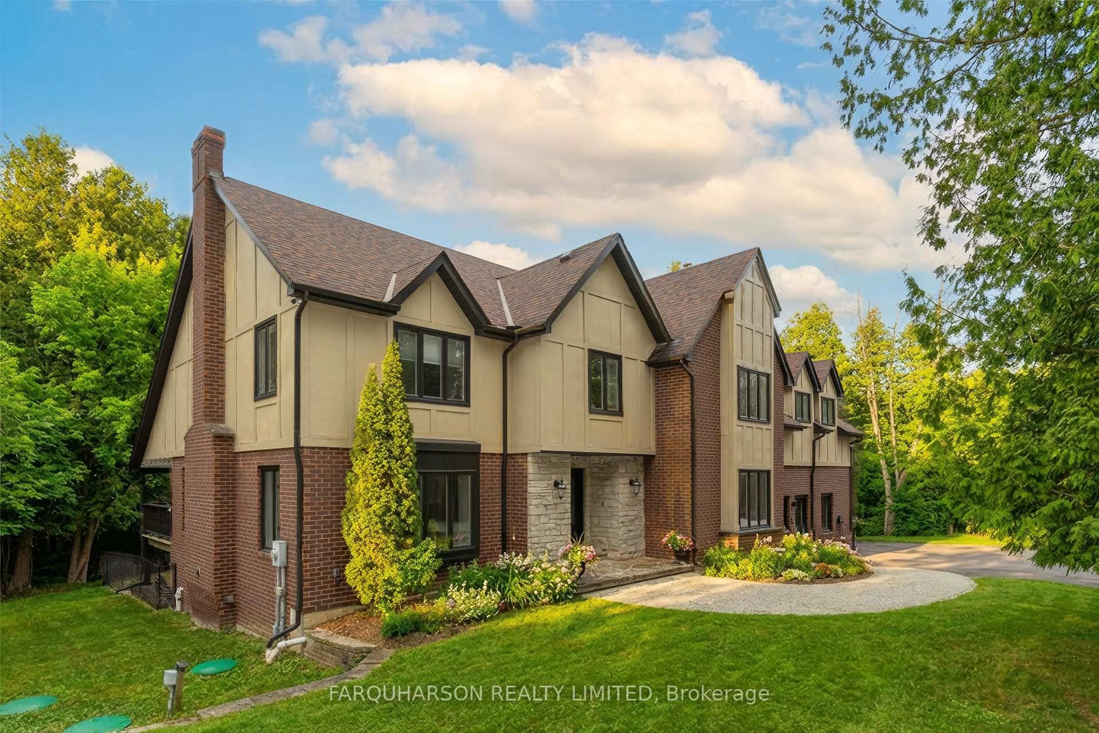 Home with brick exterior material, street for 1 Foxlair Crt, Whitchurch-Stouffville Ontario L4A 2L4