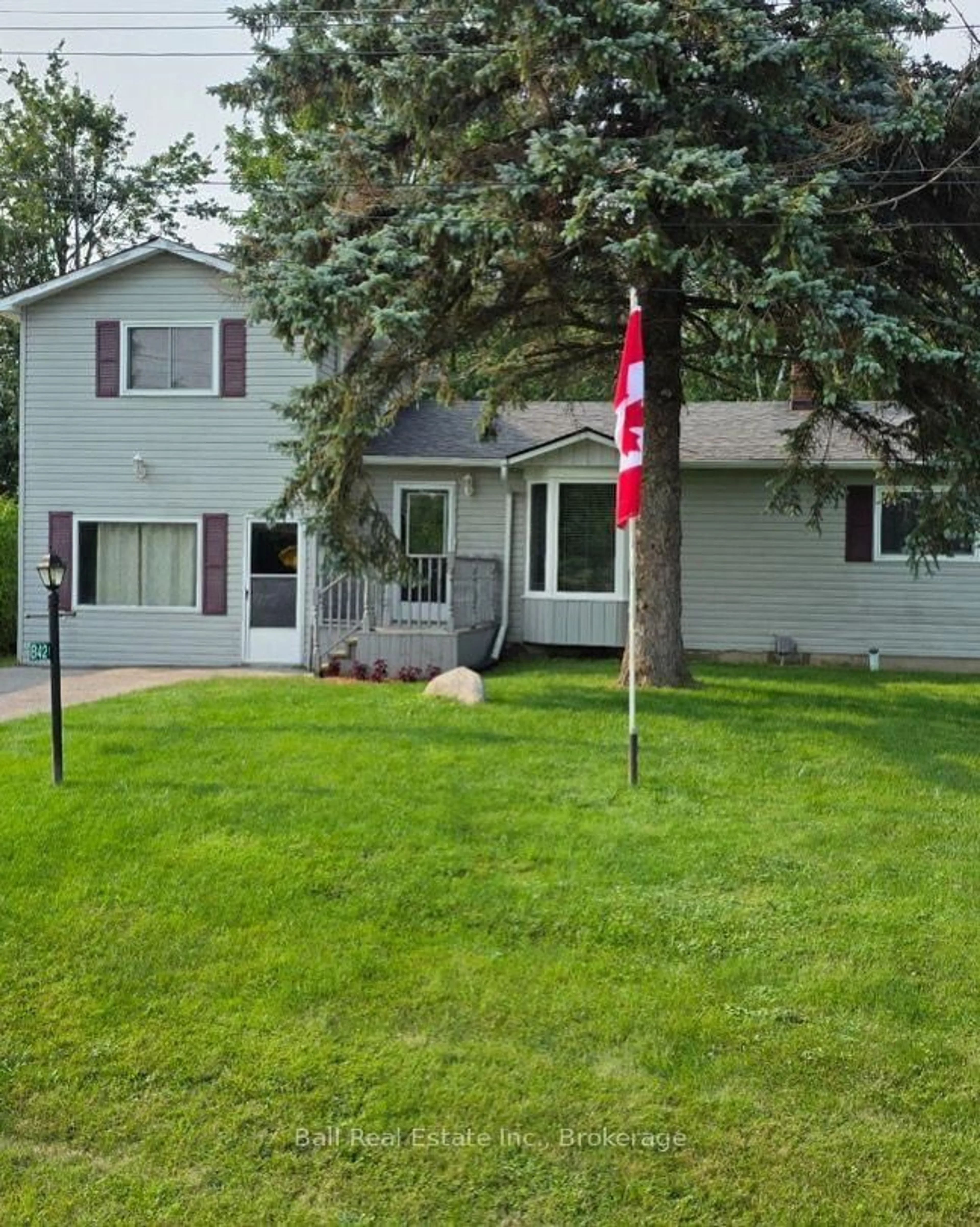 Home with vinyl exterior material, street for 42 Maplewood Ave, Brock Ontario L0K 1A0