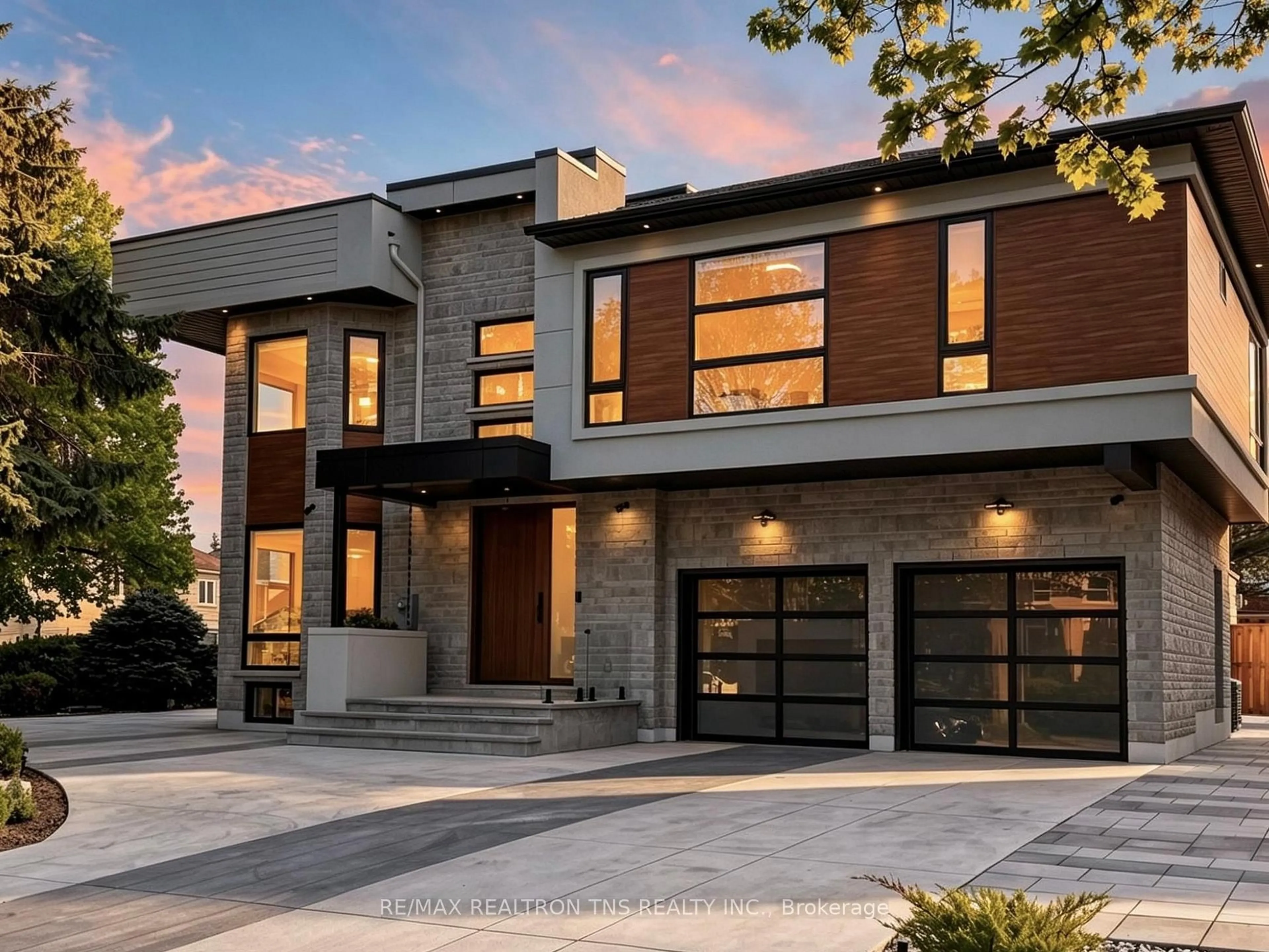 Home with brick exterior material, street for 2 Eastgate Cres, Richmond Hill Ontario L4B 3G7