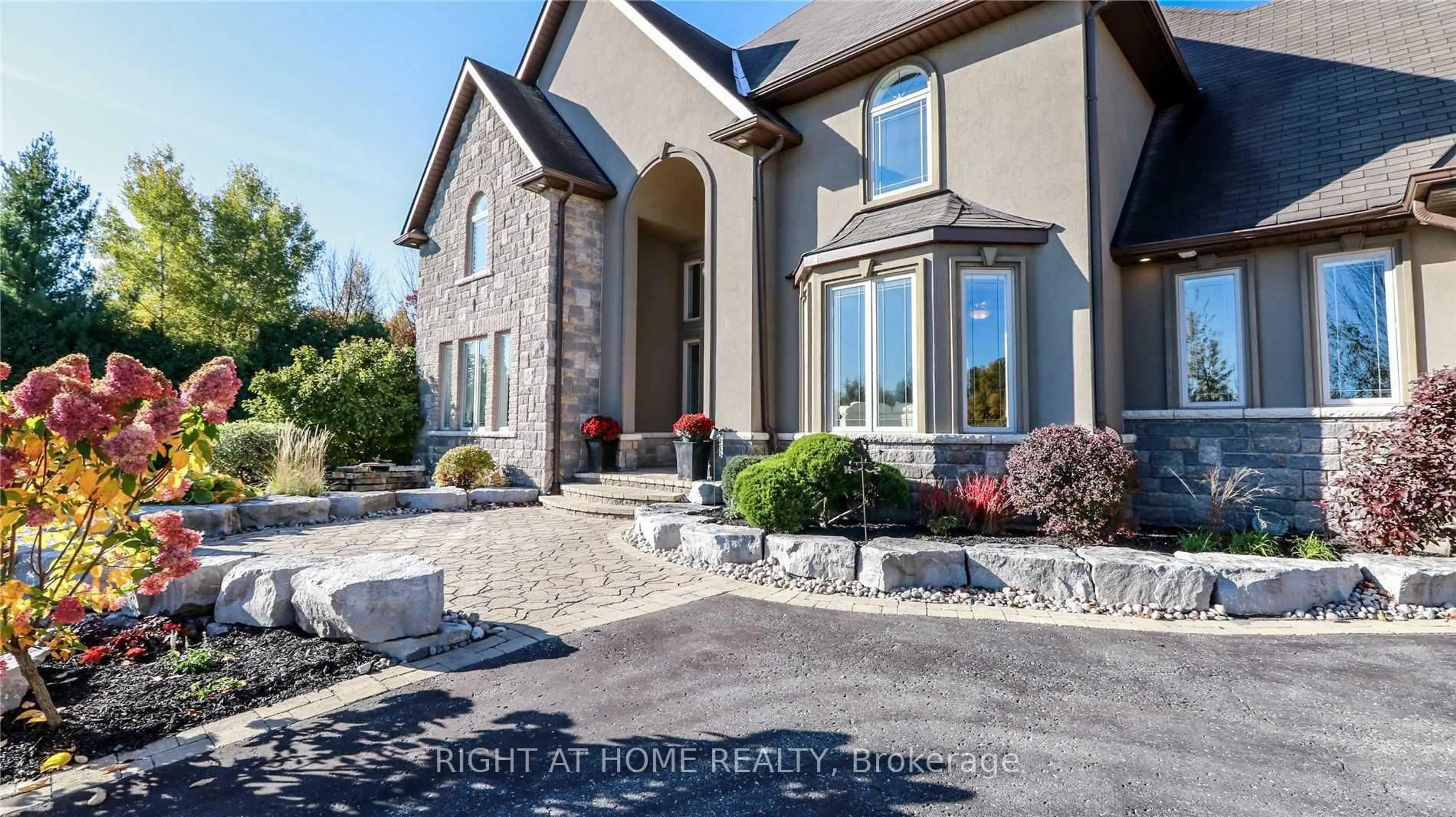 Unknown for 2014 Innisbrook St, Innisfil Ontario L9S 5A3