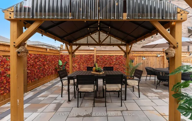 319 Danny Wheeler Blvd, Georgina 5