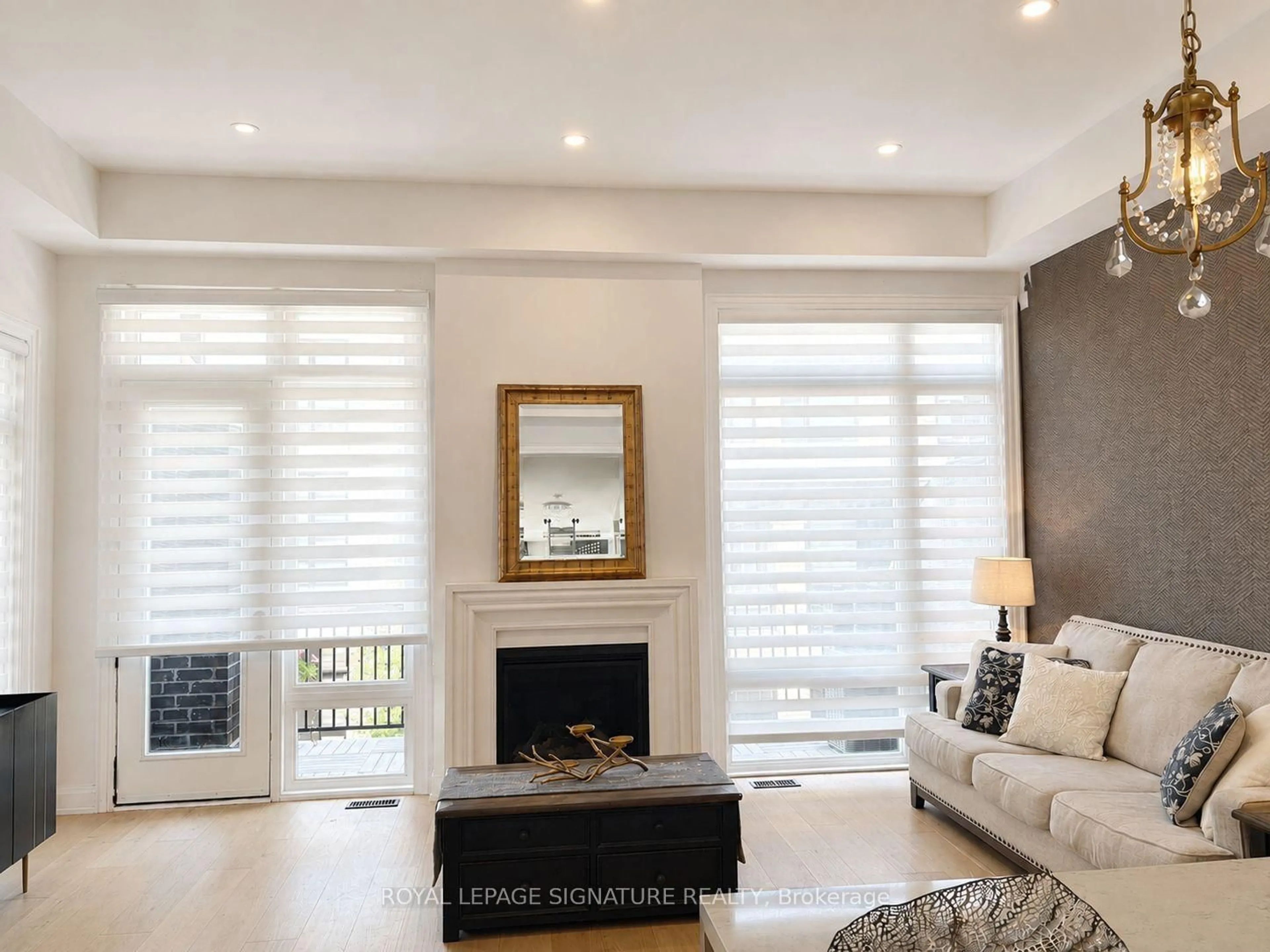 Living room with furniture, wood/laminate floor for 308 KIng Rd, Richmond Hill Ontario L4E 1H4