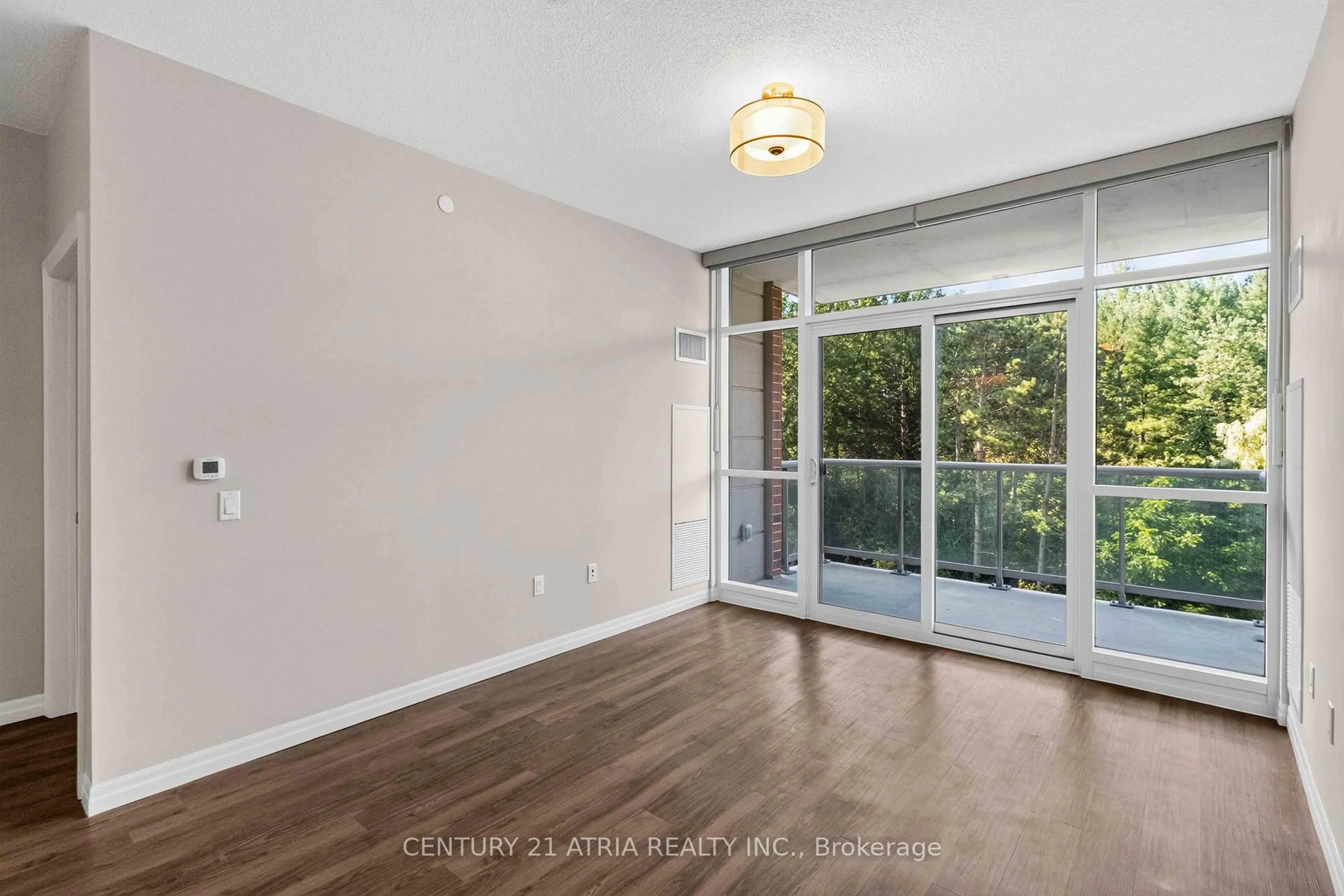 Unknown for 460 William Graham Dr #306, Aurora Ontario L4G 1X9