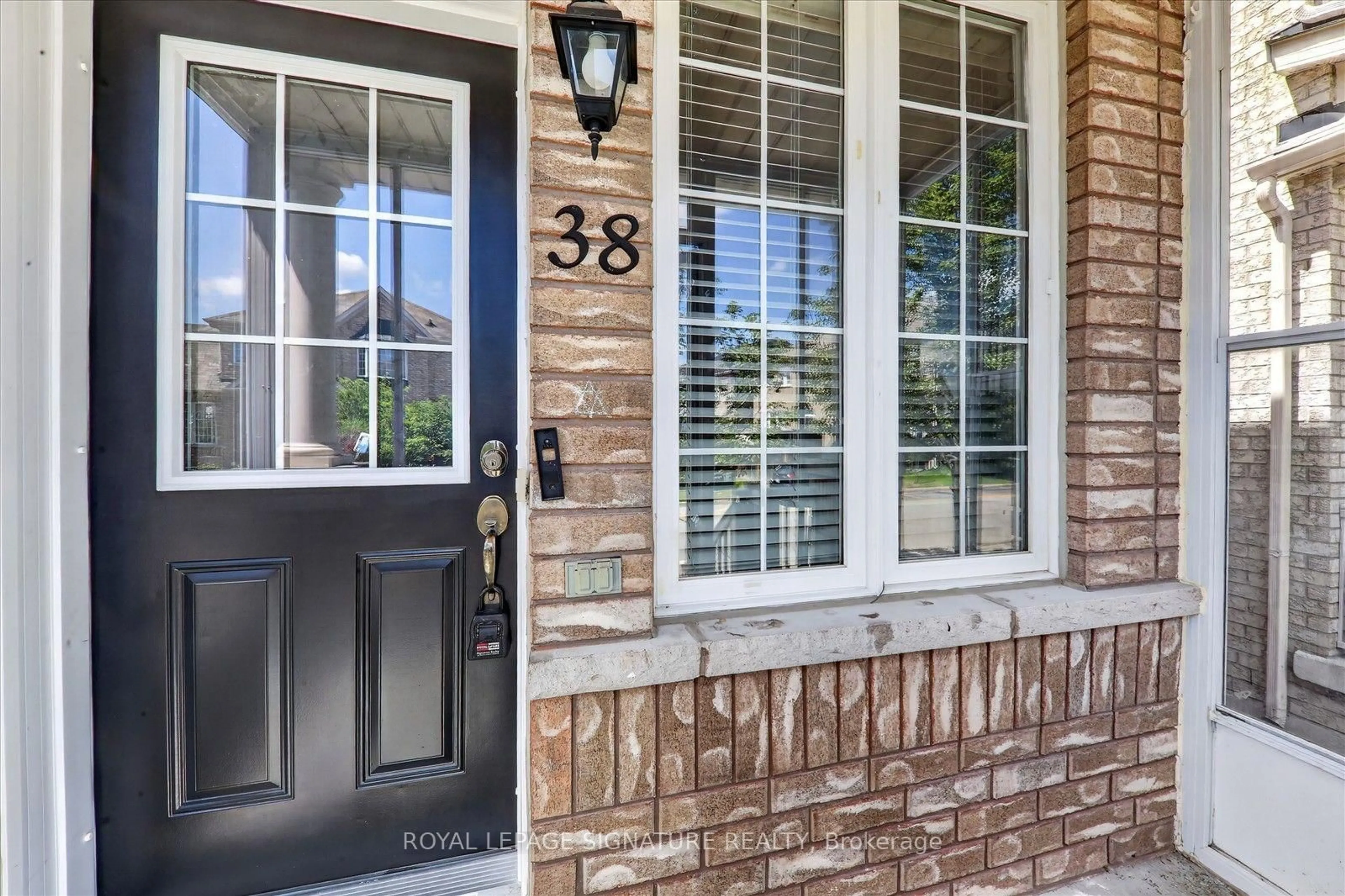 Unknown for 38 Coleluke Lane, Markham Ontario L3S 0B7