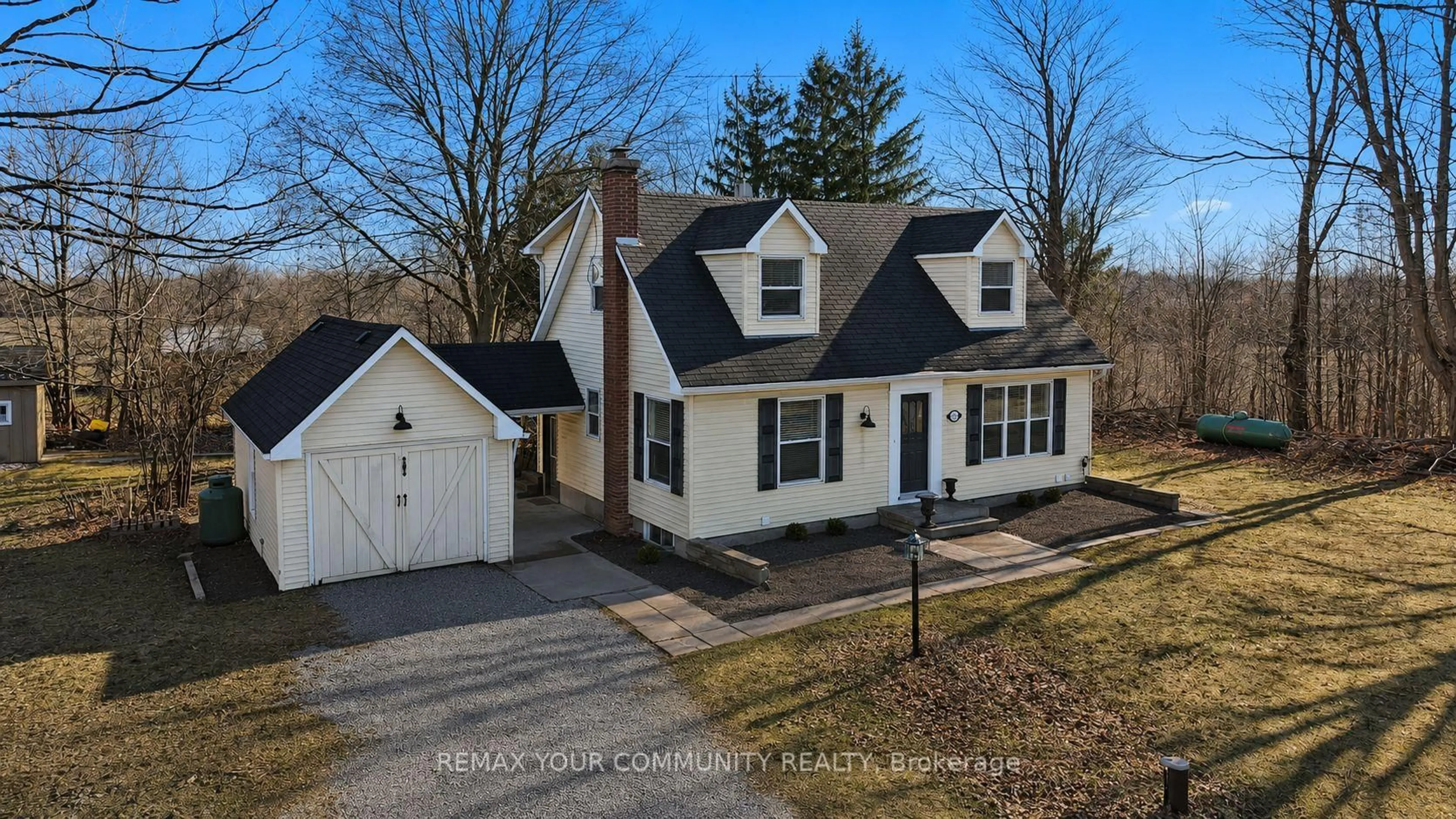 A pic from outside/outdoor area/front of a property/back of a property/a pic from drone, street for 4219 Stouffville Rd, Whitchurch-Stouffville Ontario L4A 3X5