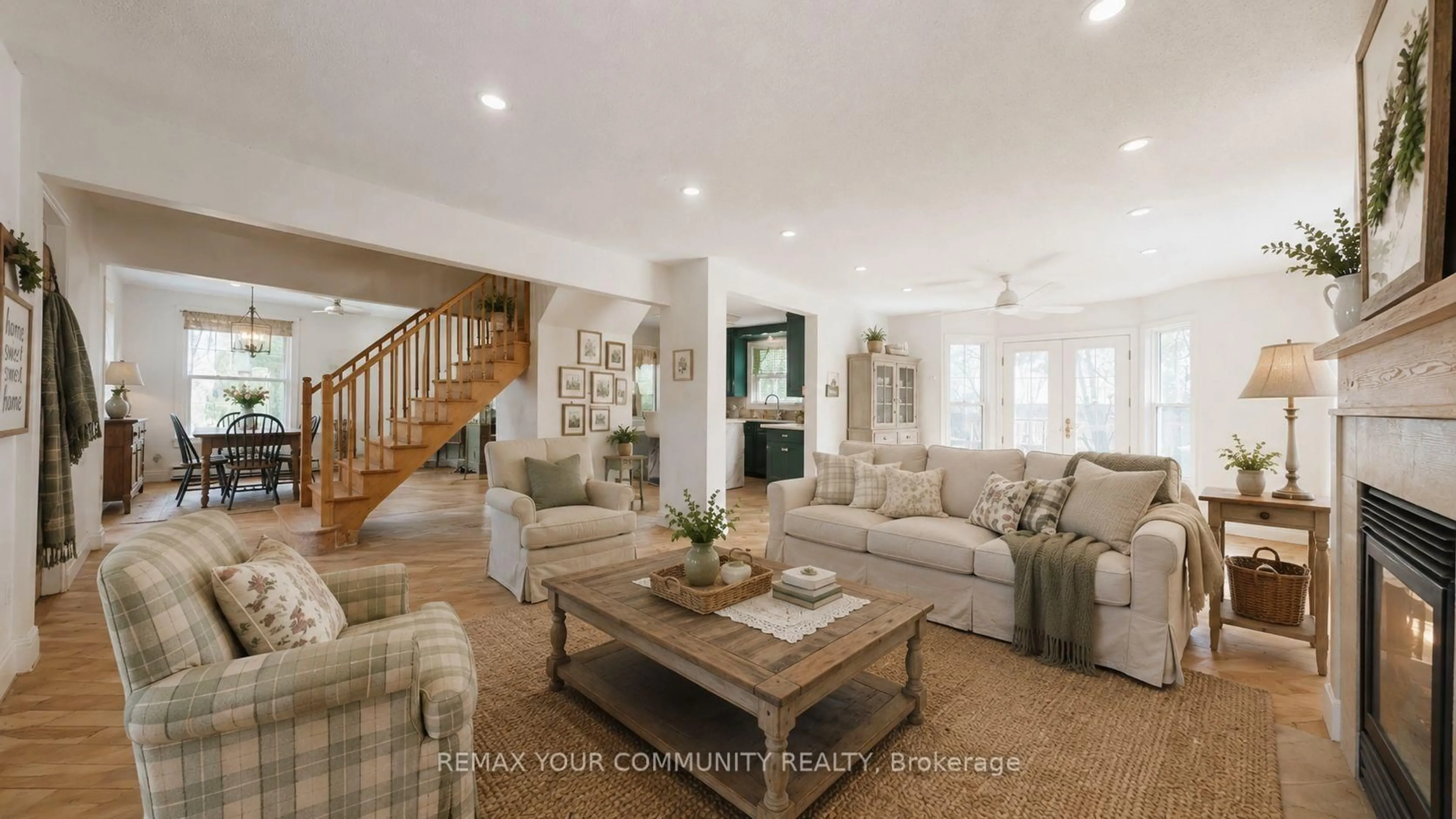 Living room with furniture, unknown for 4219 Stouffville Rd, Whitchurch-Stouffville Ontario L4A 3X5
