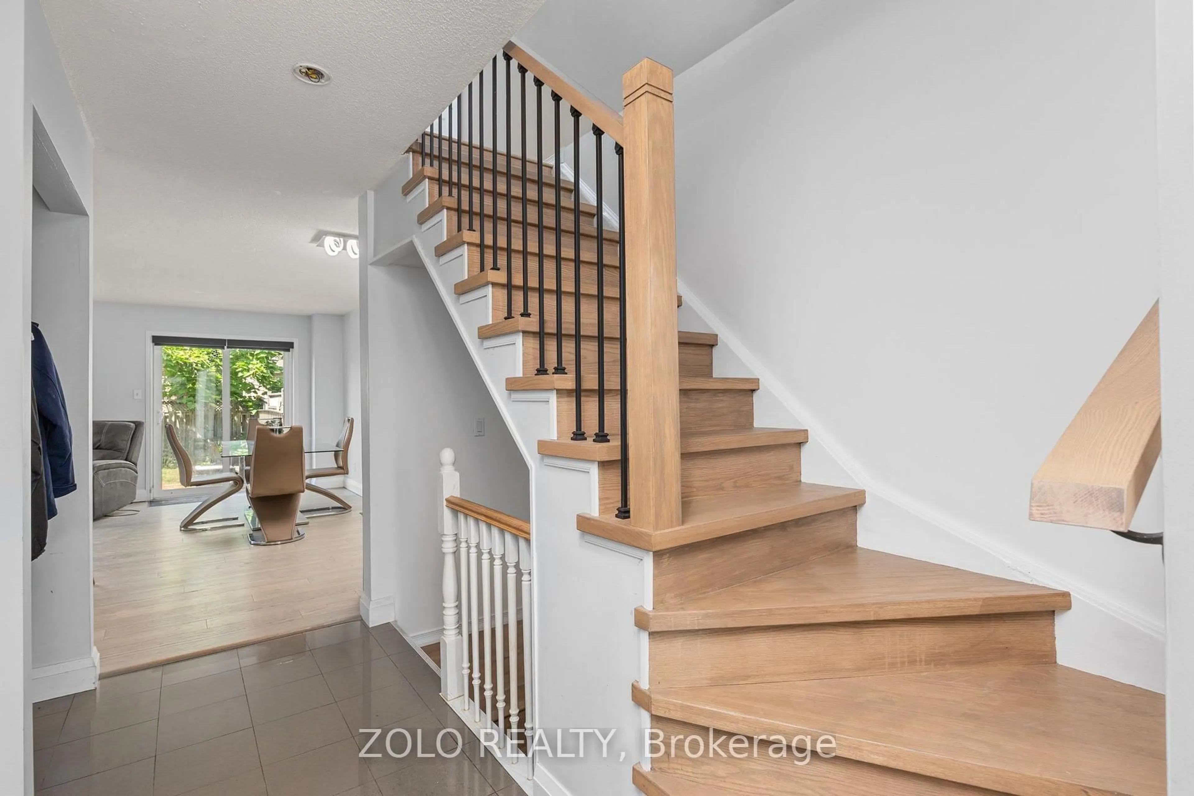 Unknown for 176 Fairwood Dr, Georgina Ontario L4P 3Y3