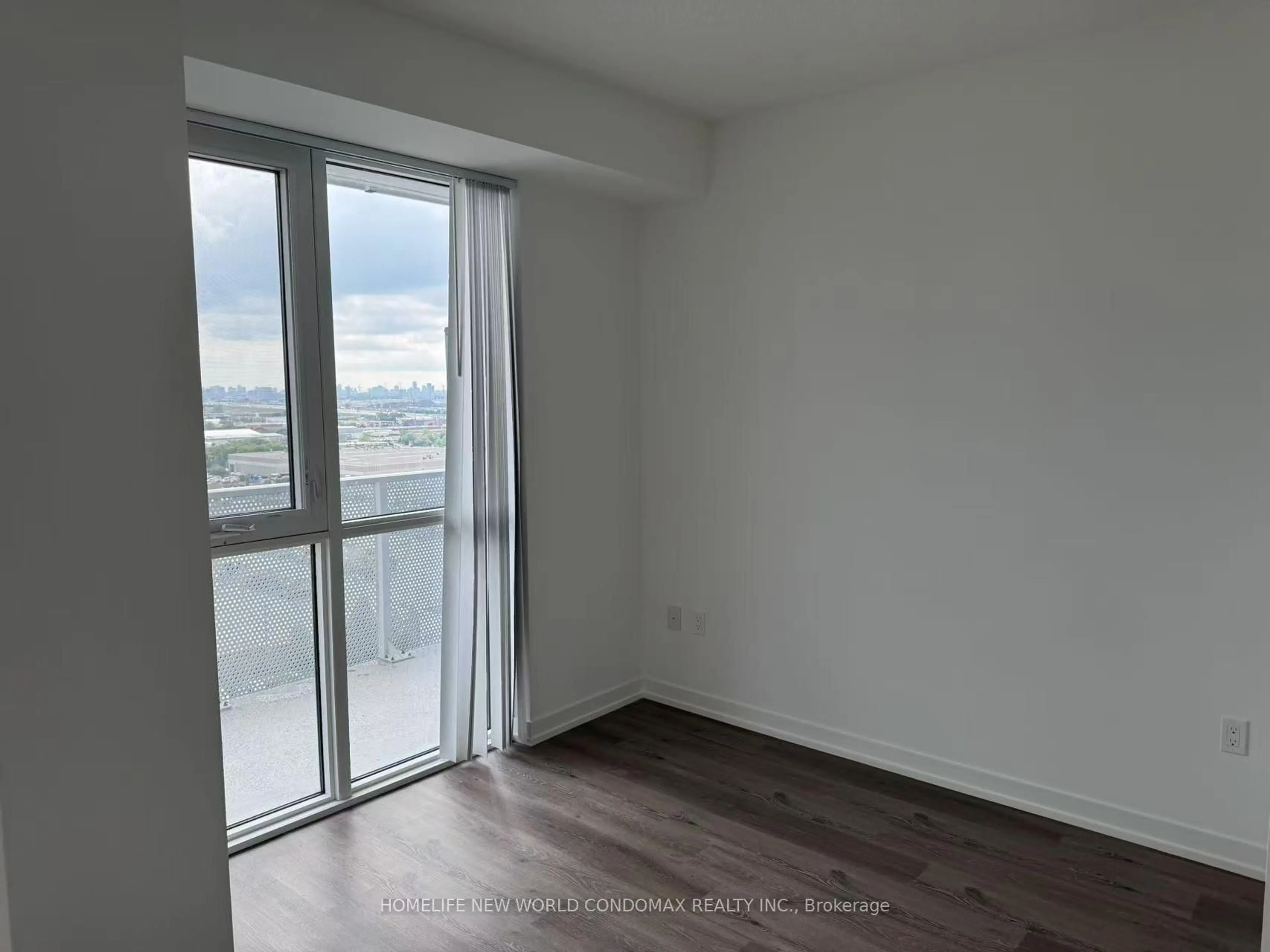 A pic of a room for 28 Interchange Way #1807, Vaughan Ontario L4K 0R2
