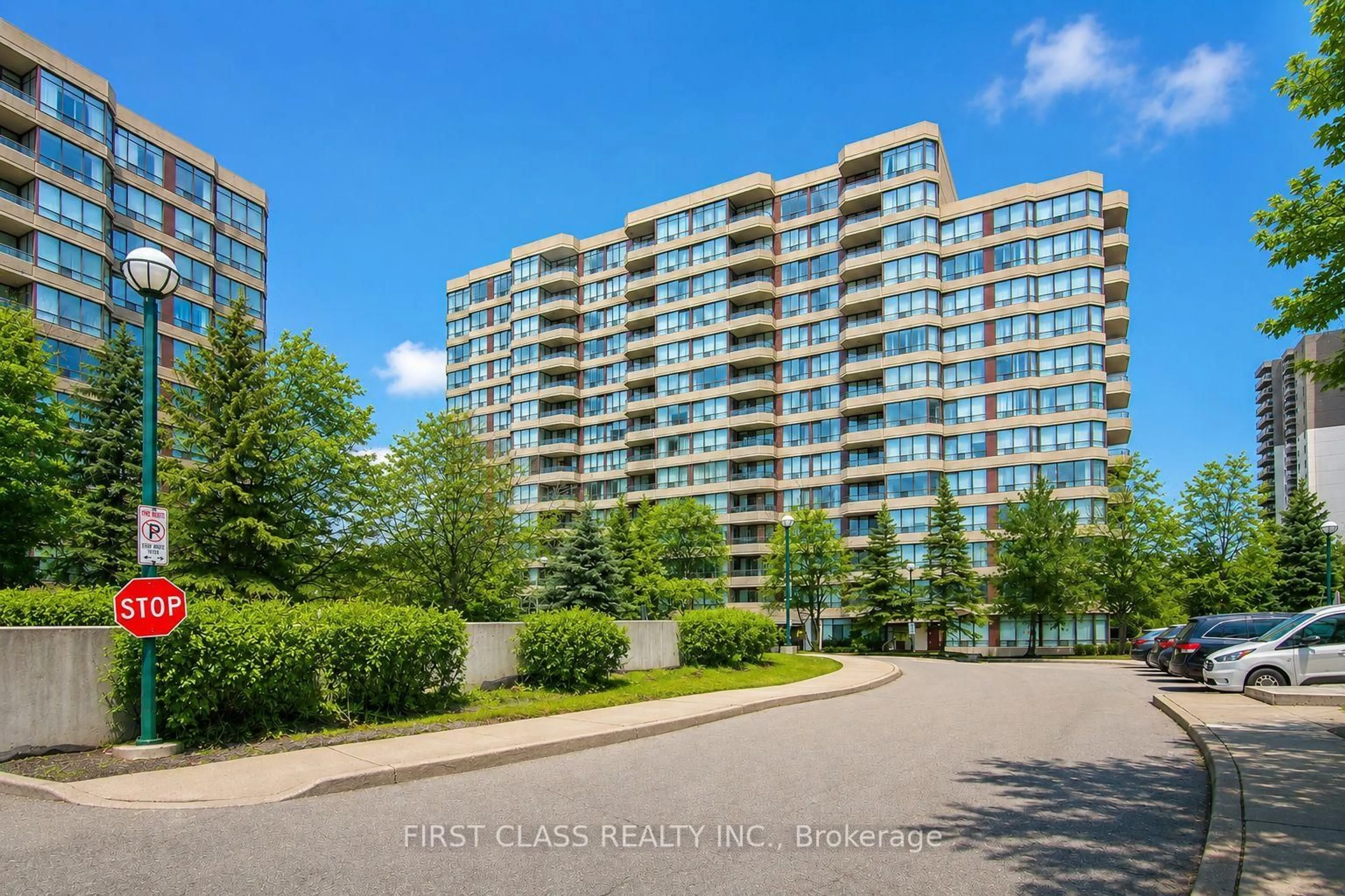 Unknown for 91 Townsgate Dr #106, Vaughan Ontario L4J 8E8