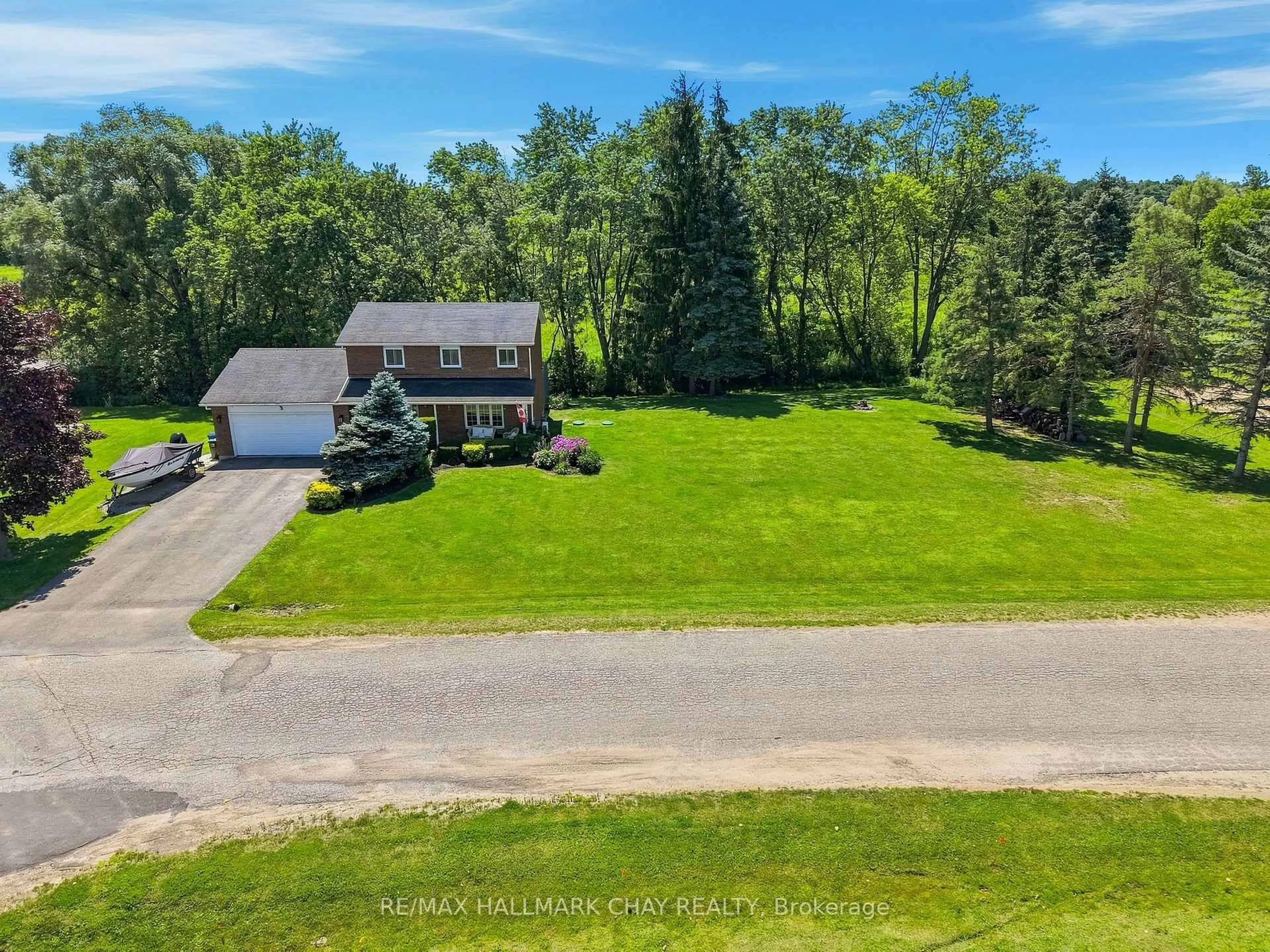 A pic from outside/outdoor area/front of a property/back of a property/a pic from drone, unknown for 3 John St, Adjala-Tosorontio Ontario L0G 1L0