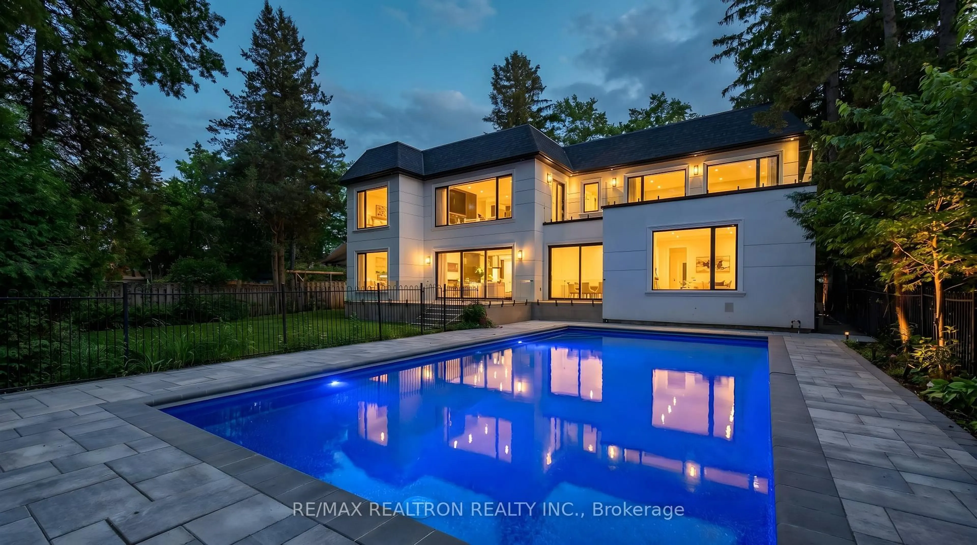 Pool for 41 Sprucewood Dr, Markham Ontario L3T 2P8