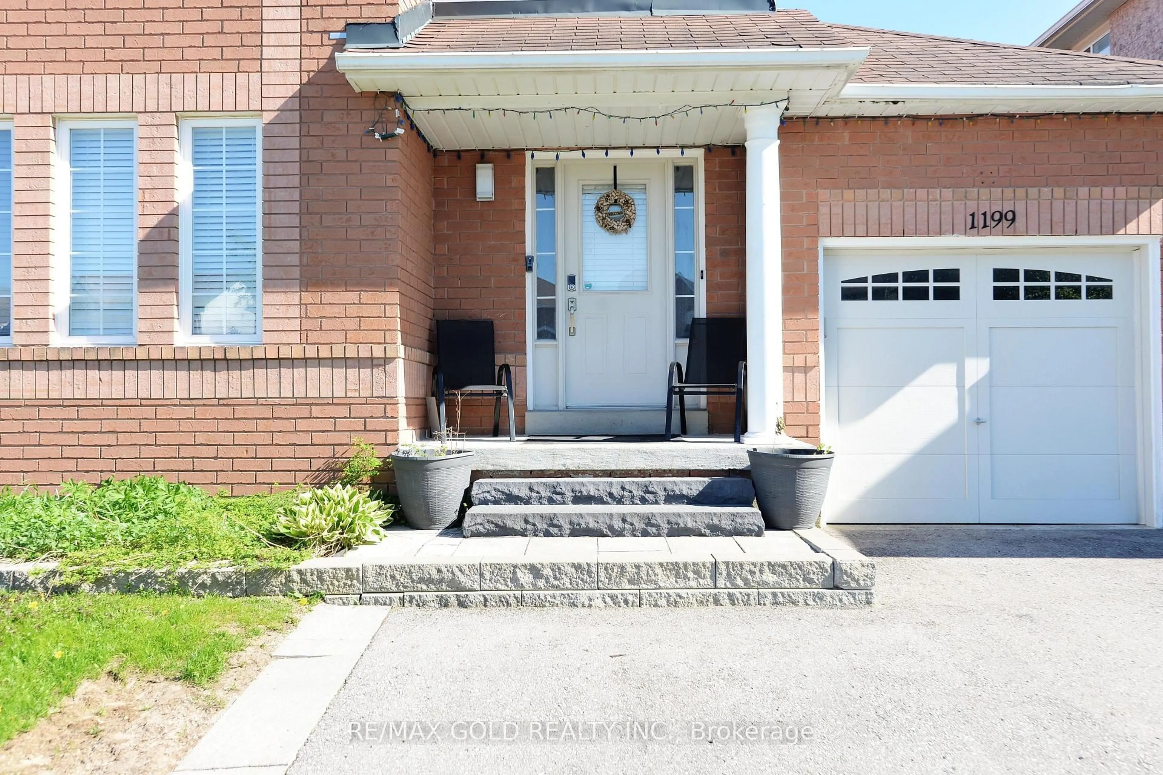 Home with brick exterior material, street for 1199 Andrade Lane, Innisfil Ontario L9S 4X6