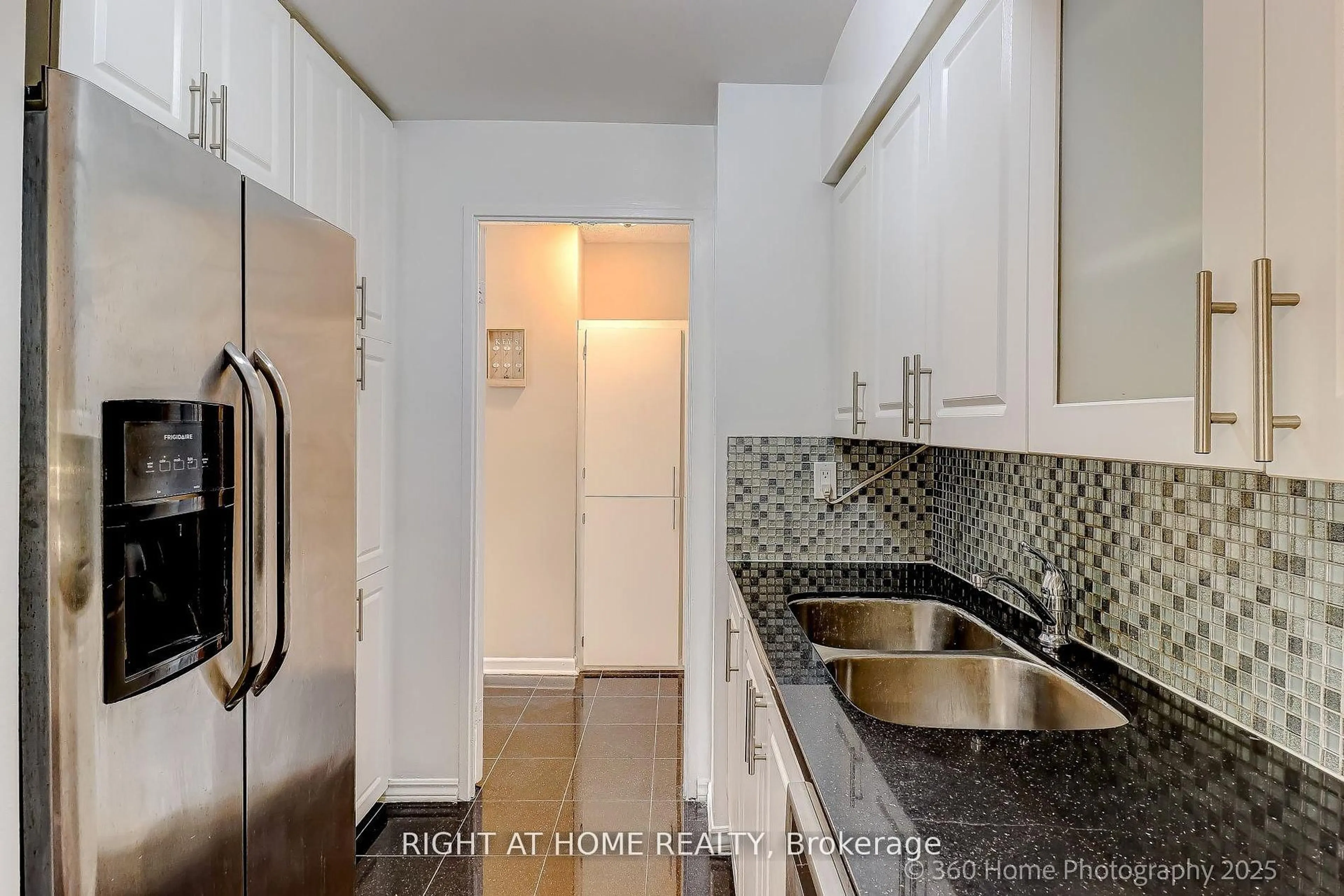 Standard kitchen, unknown for 1 Royal Orchard Blvd #1107, Markham Ontario L3T 3C2