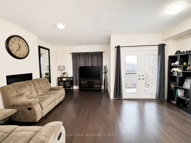 64 Allure St, Newmarket 5