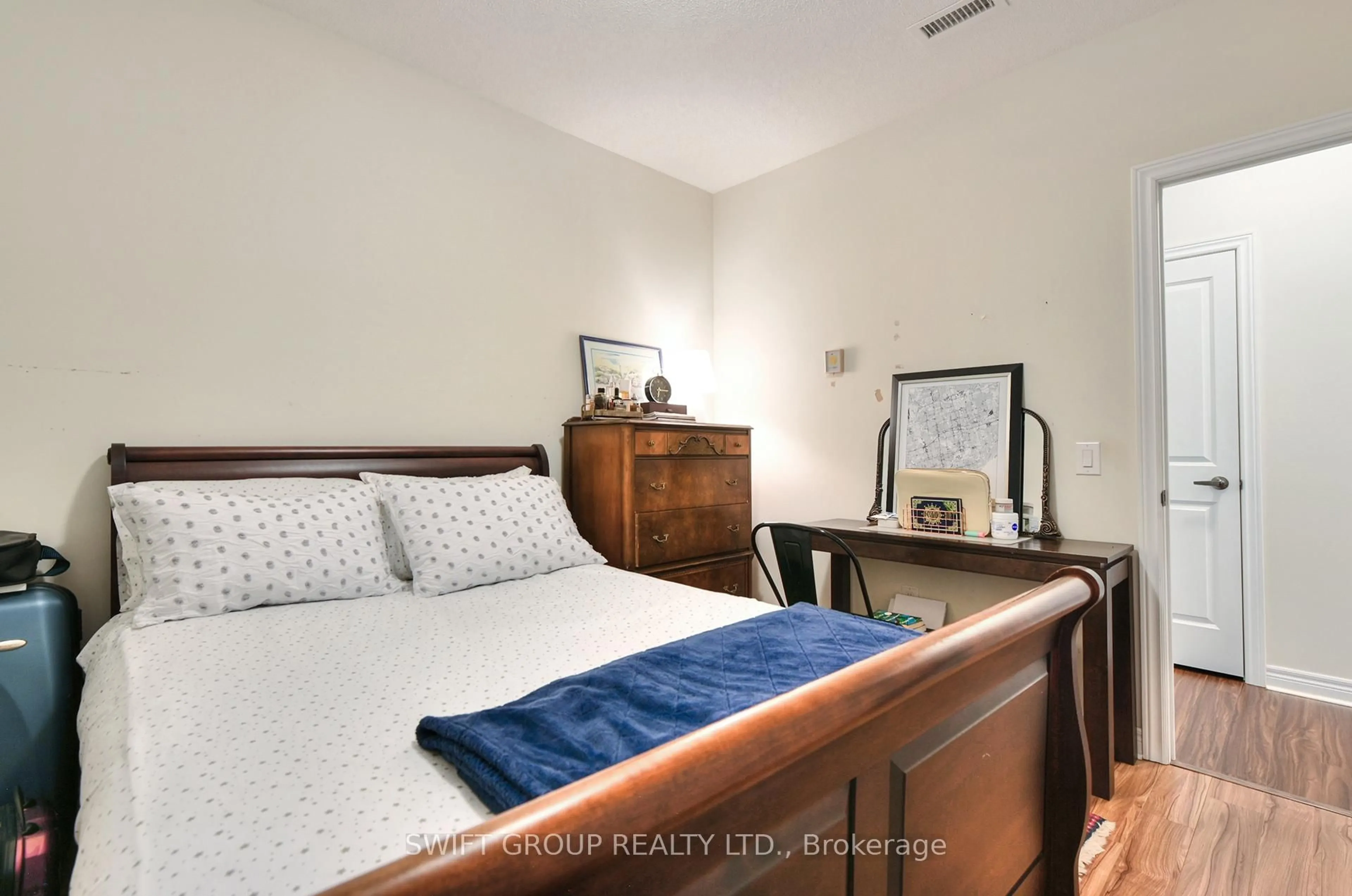 Bedroom with bed, unknown for 7325 Markham Rd #415, Markham Ontario L3S 0C9