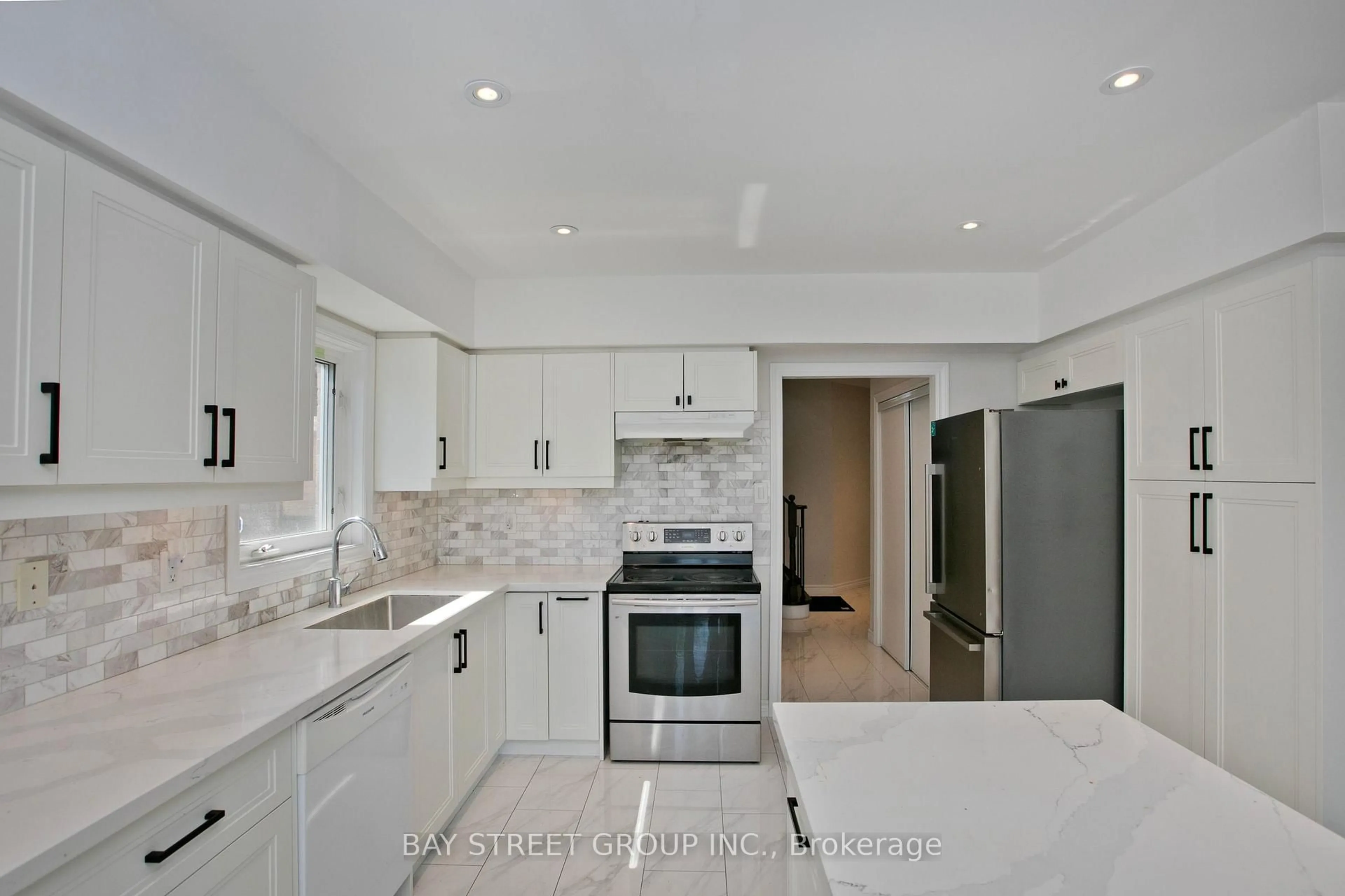 Contemporary kitchen, ceramic/tile floor for 22 Taos Crt, Richmond Hill Ontario L4C 0G5