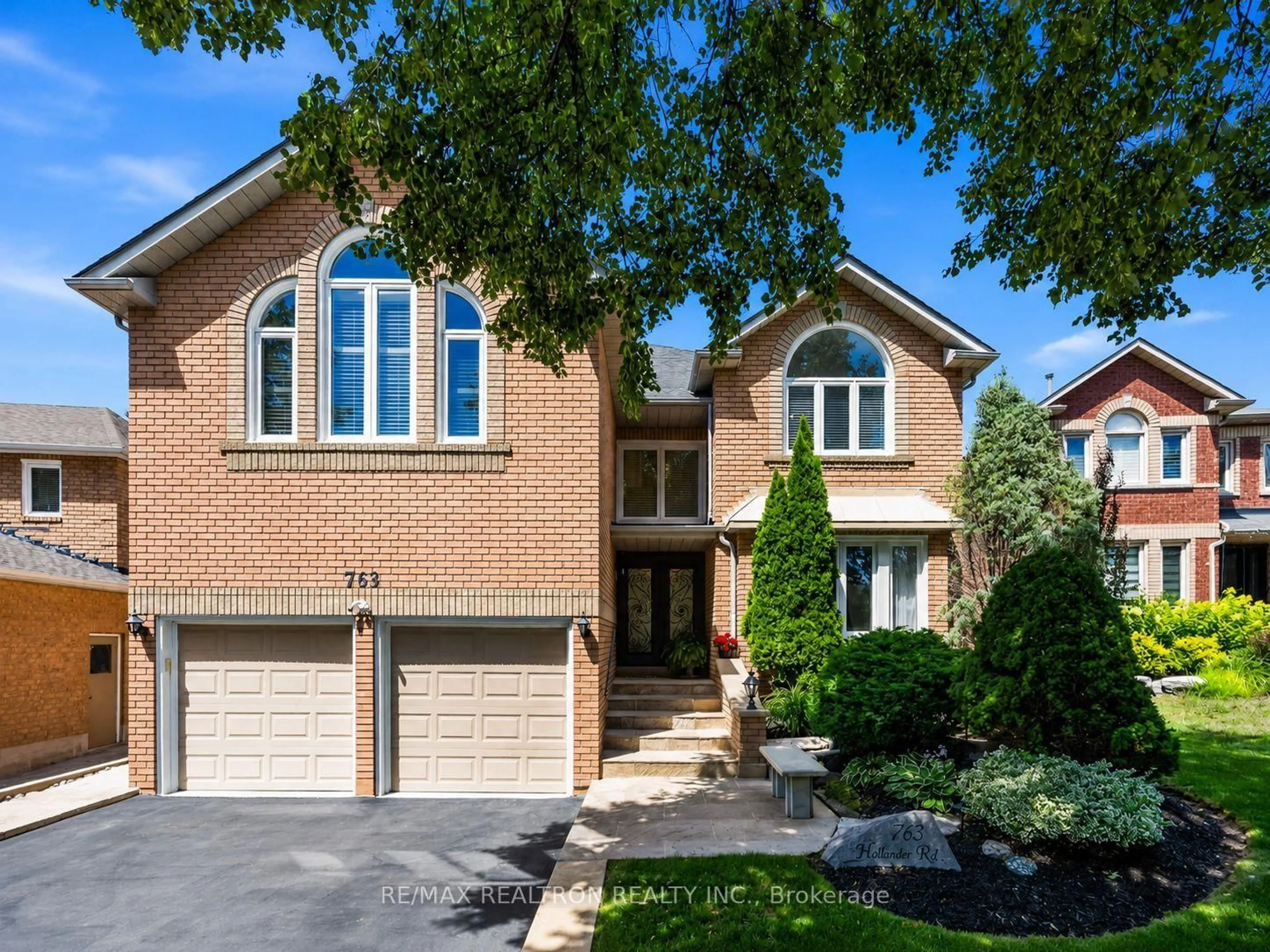 Home with brick exterior material, street for 763 Hollander Rd, Newmarket Ontario L3Y 8H5