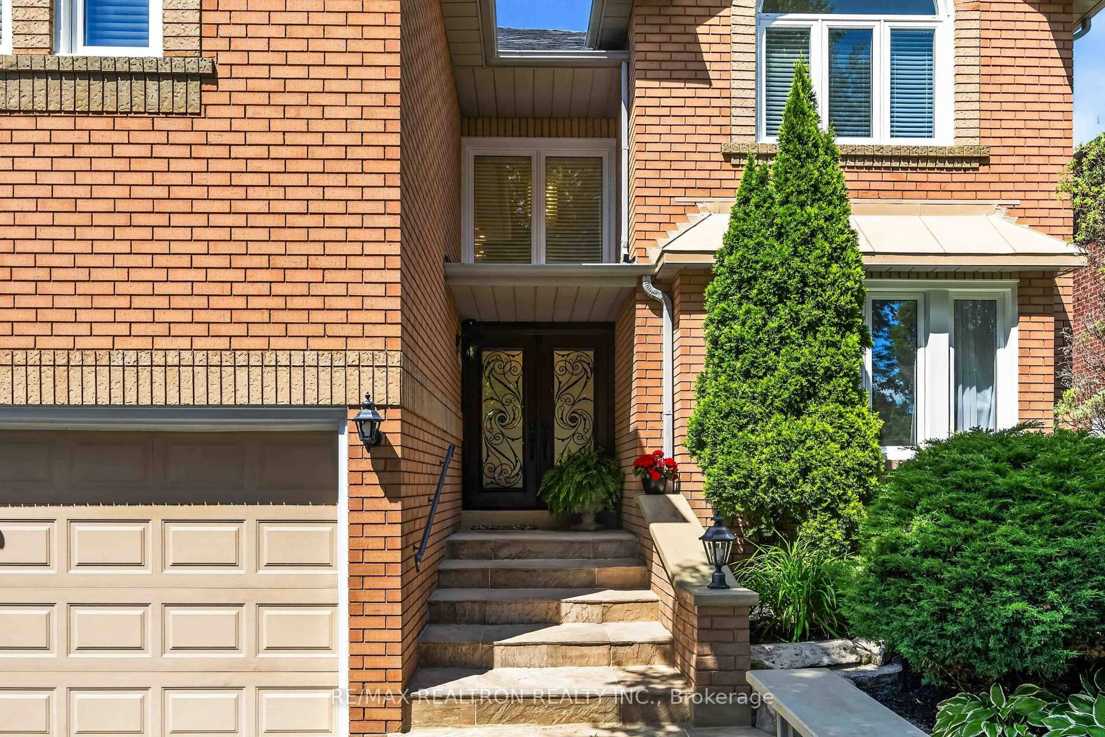 Home with brick exterior material, street for 763 Hollander Rd, Newmarket Ontario L3Y 8H5