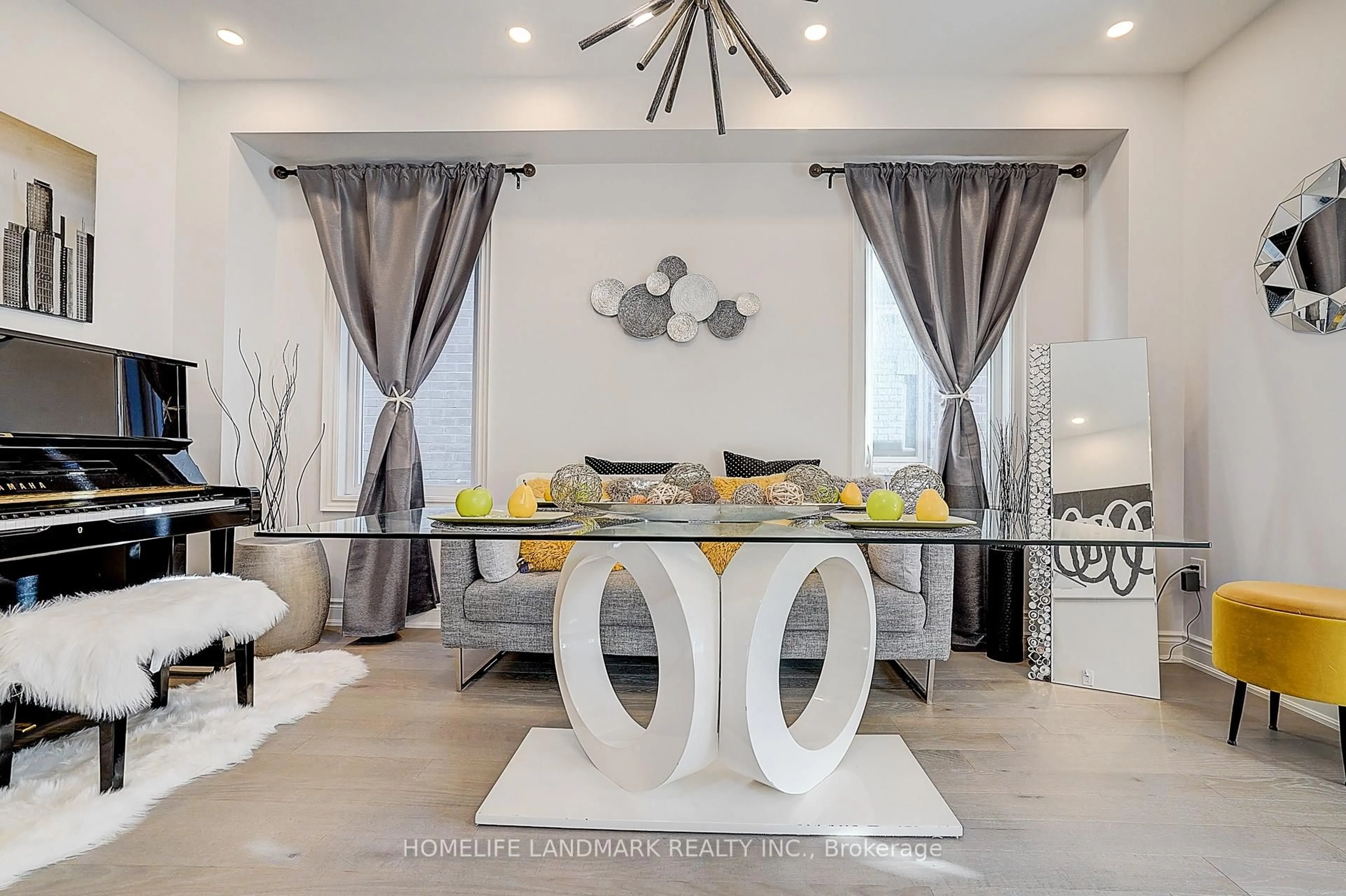 Dining room, ceramic/tile floor for 60 Current Dr, Richmond Hill Ontario L4S 0M8