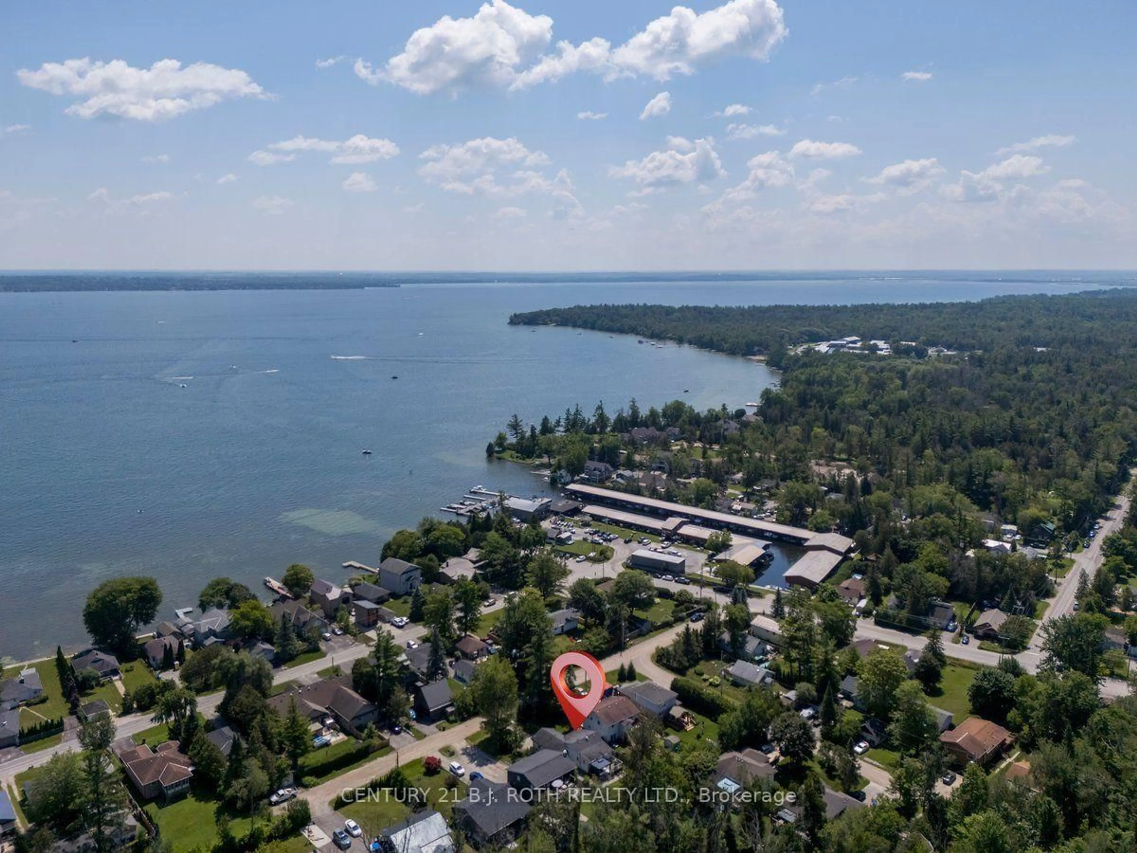 A pic from outside/outdoor area/front of a property/back of a property/a pic from drone, water/lake/river/ocean view for 922 Elizabeth Ave, Innisfil Ontario L0L 1W0
