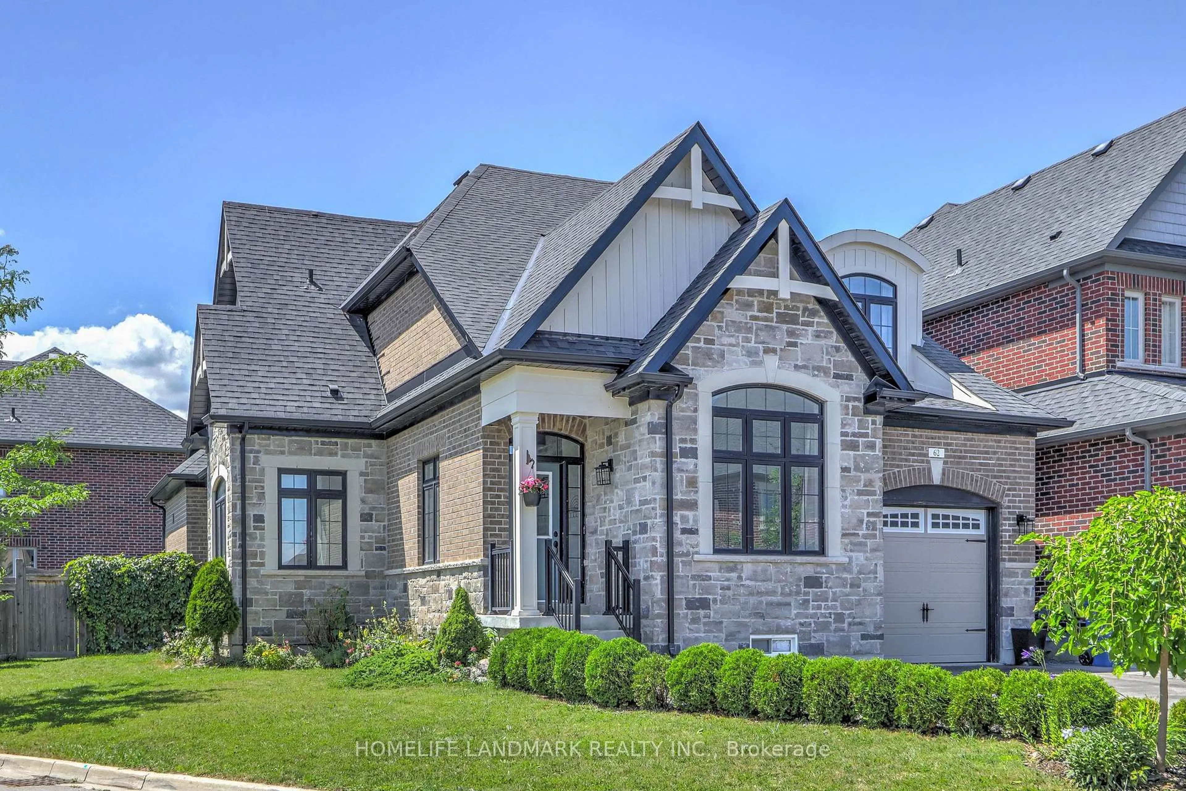 Home with brick exterior material, street for 62 Ladder Cres, East Gwillimbury Ontario L9N 0N8