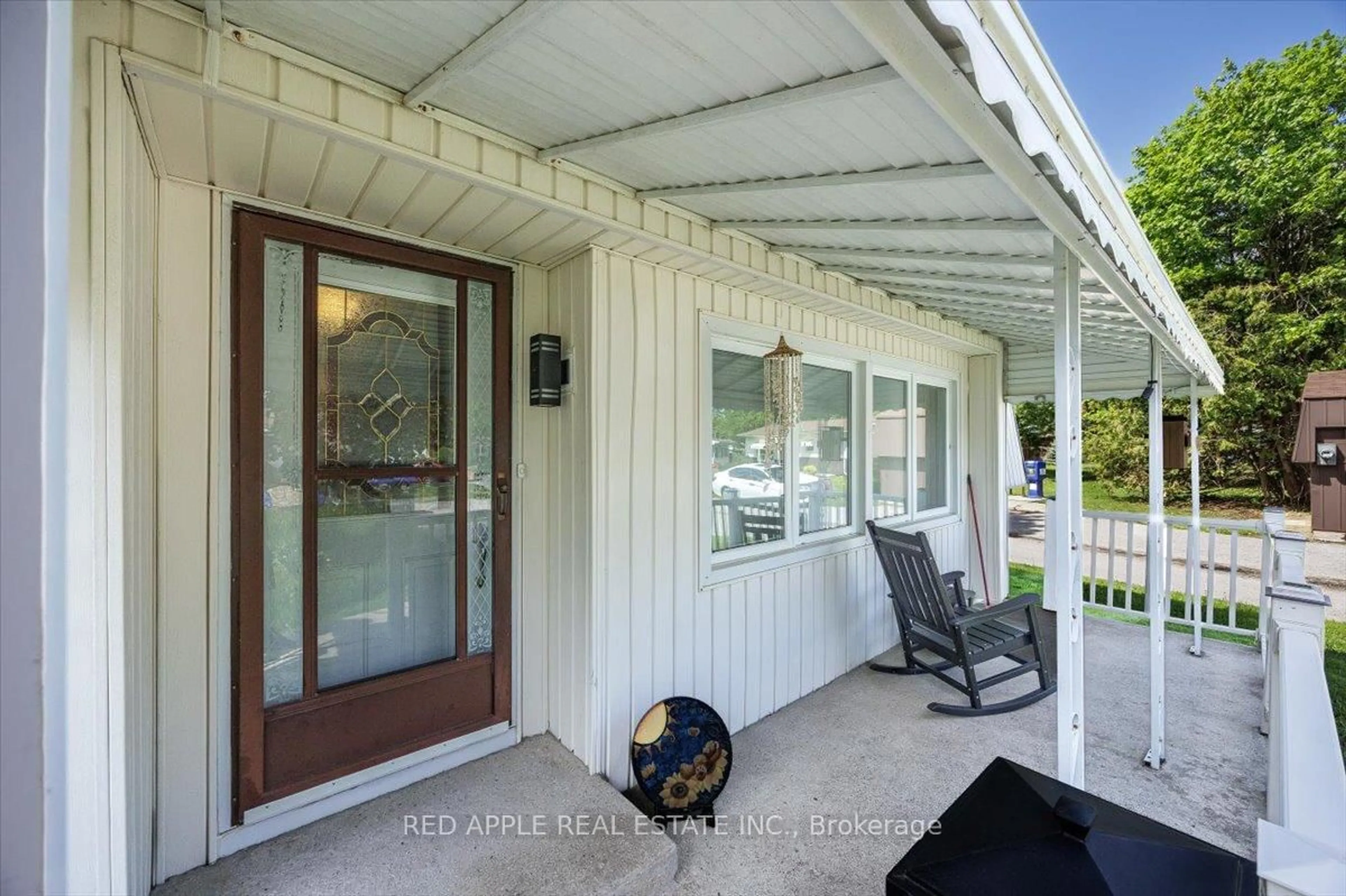 Unknown for 30 Flora Crt, Innisfil Ontario L9S 1R4