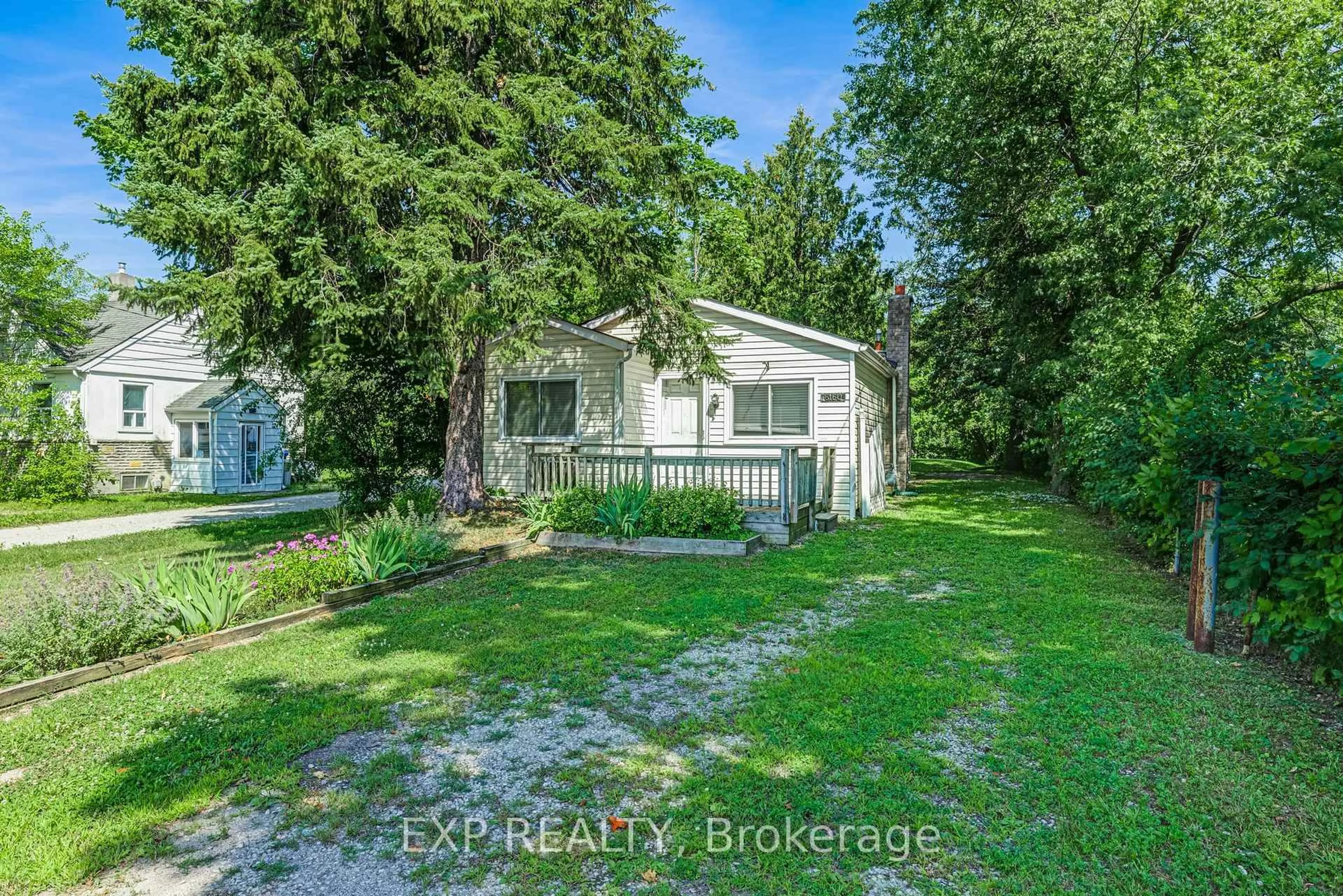 A pic from outside/outdoor area/front of a property/back of a property/a pic from drone, street for 6160 King Rd, King Ontario L0G 1N0