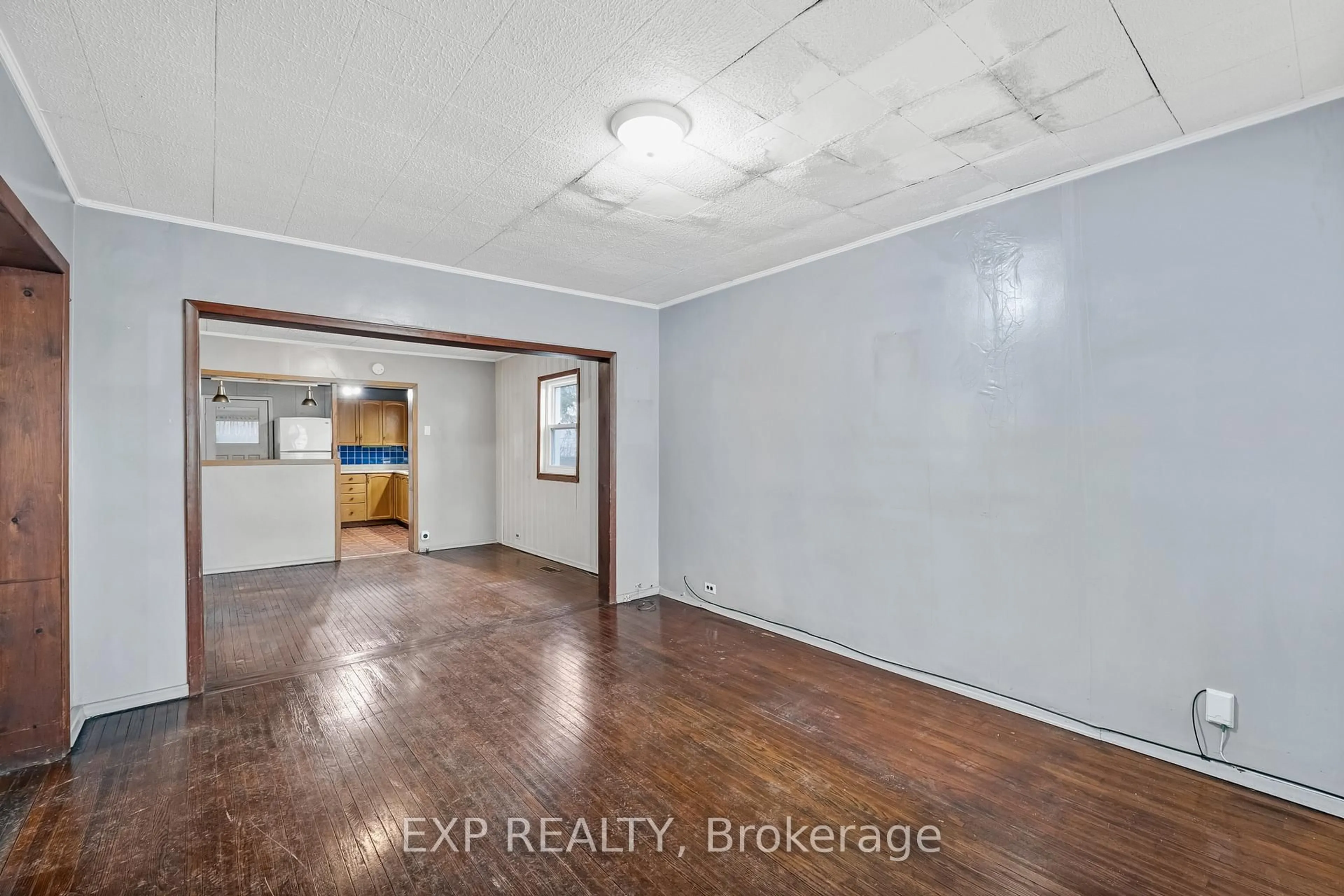 A pic of a room for 6160 King Rd, King Ontario L0G 1N0