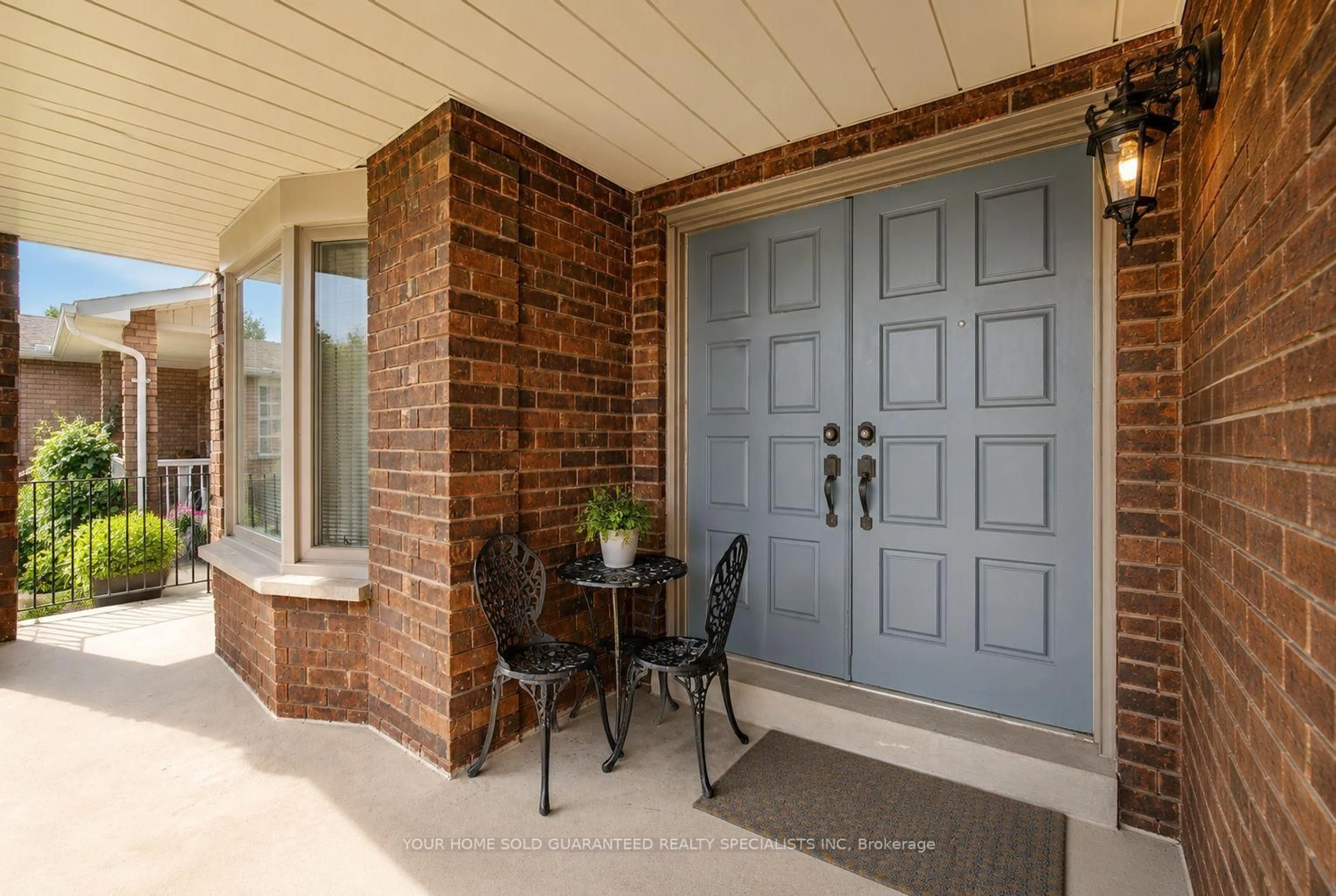 Indoor entryway for 265 Dante Crt, Vaughan Ontario L4L 7W8