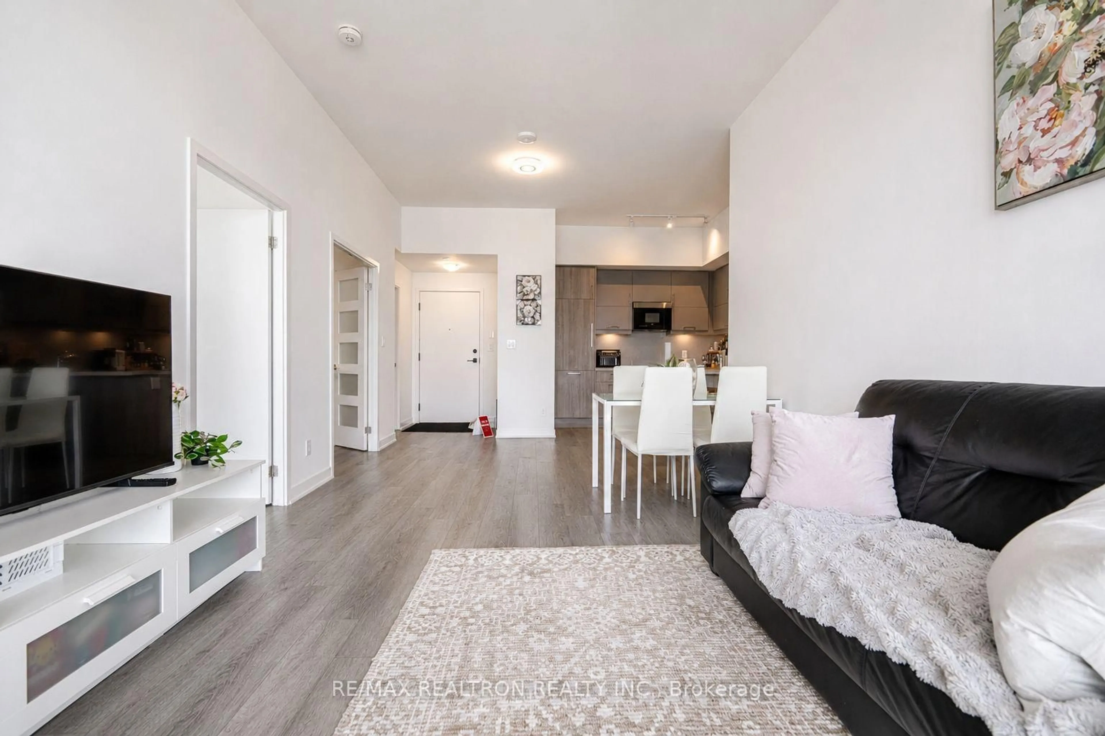Living room with furniture, unknown for 8119 Birchmount Rd #1809A, Markham Ontario L6G 0H5