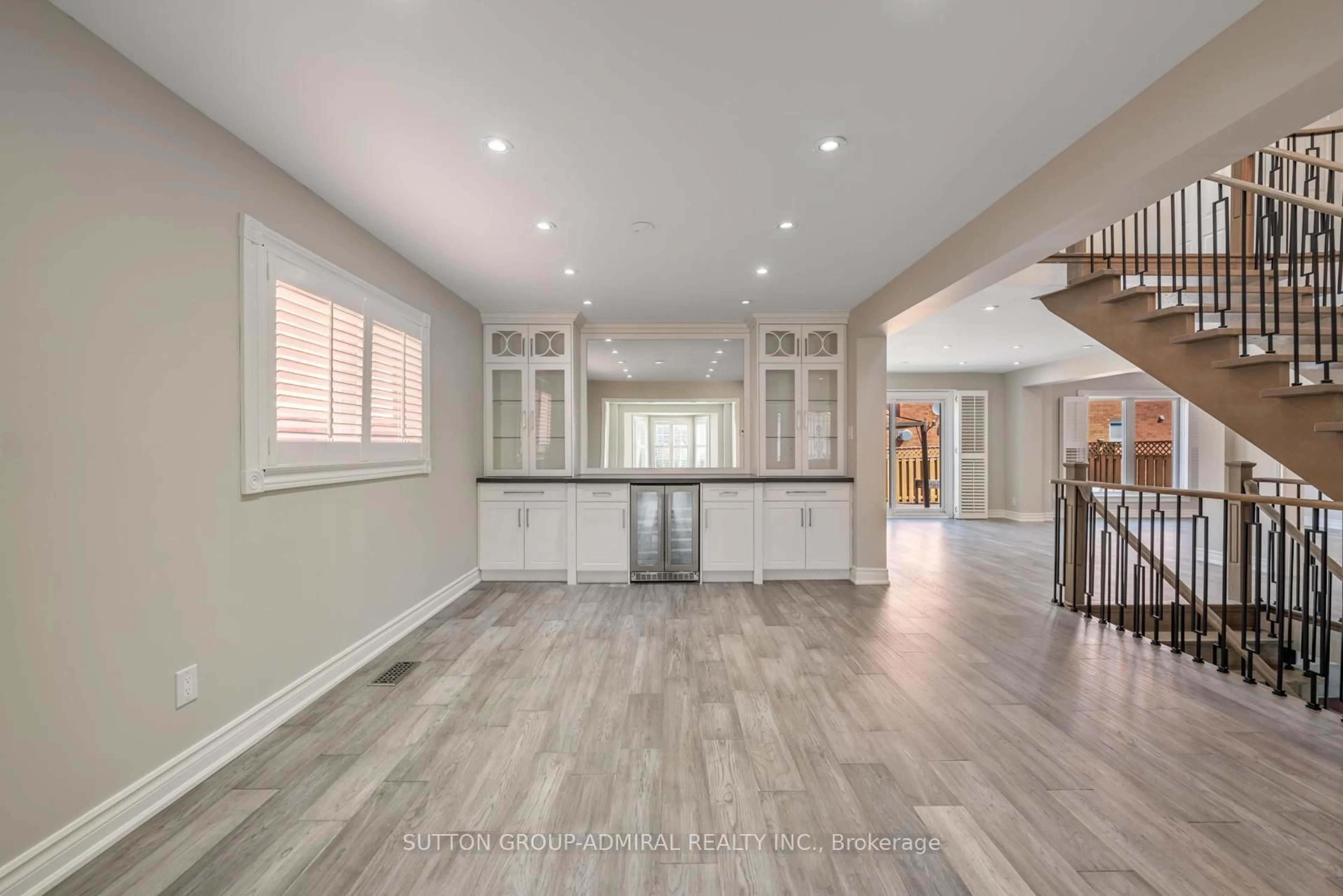 Open concept kitchen, unknown for 150 Rockwood Cres, Vaughan Ontario L4J 7W1
