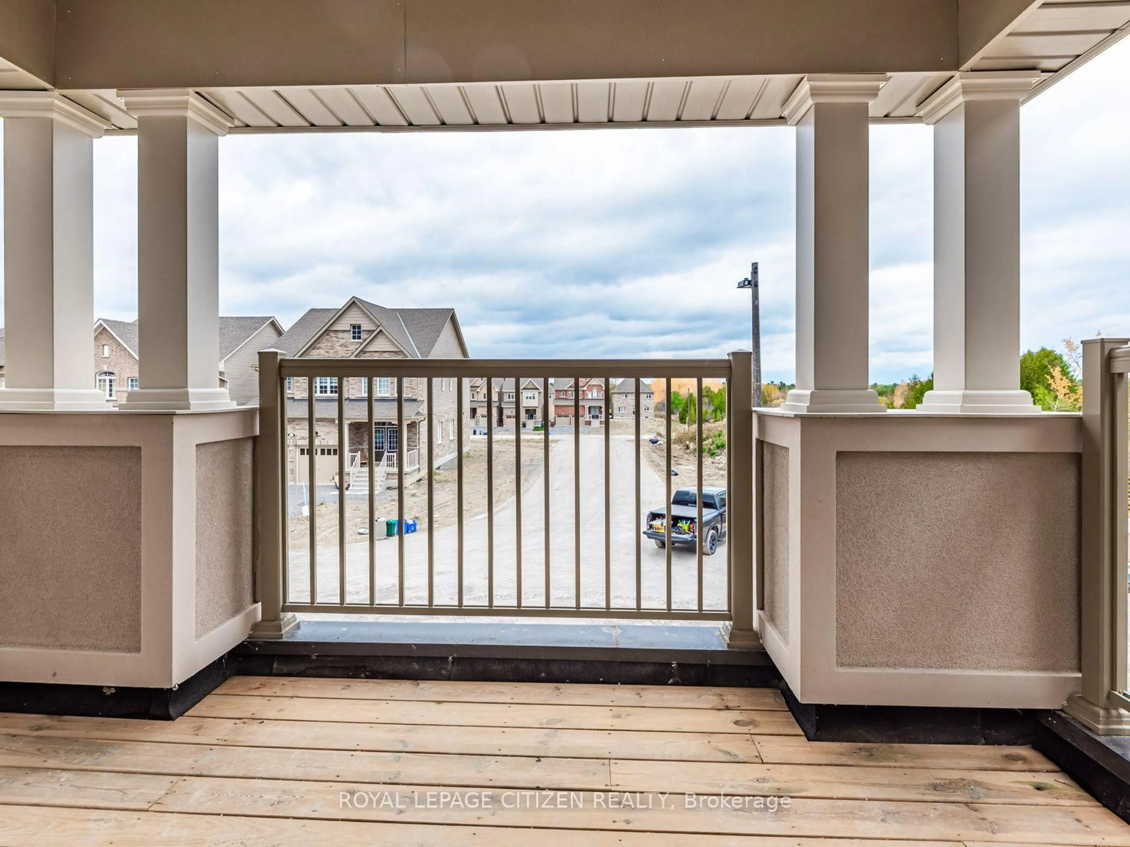 Balcony in the apartment, water/lake/river/ocean view for 15 Heather Fullerton Rd, Georgina Ontario L0E 1R0