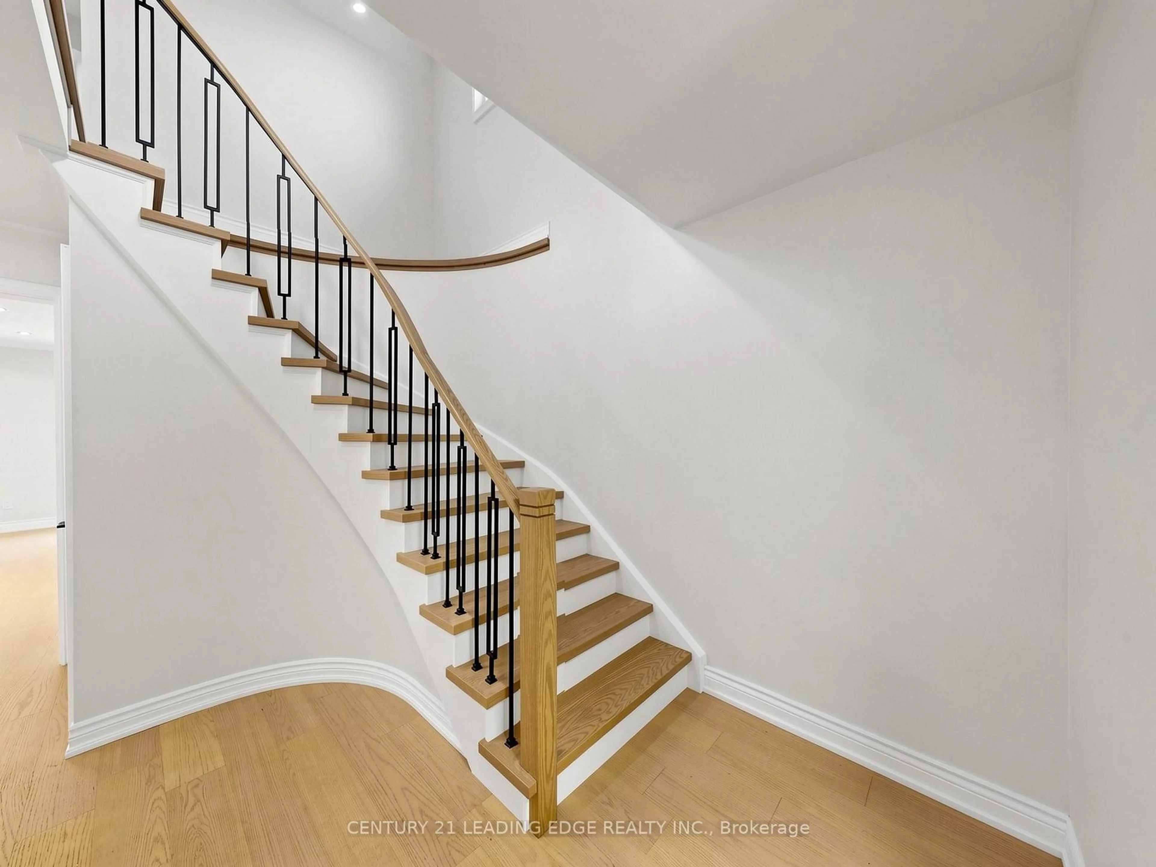 Stairs for 23 Spragg Circ, Markham Ontario L3P 5W1