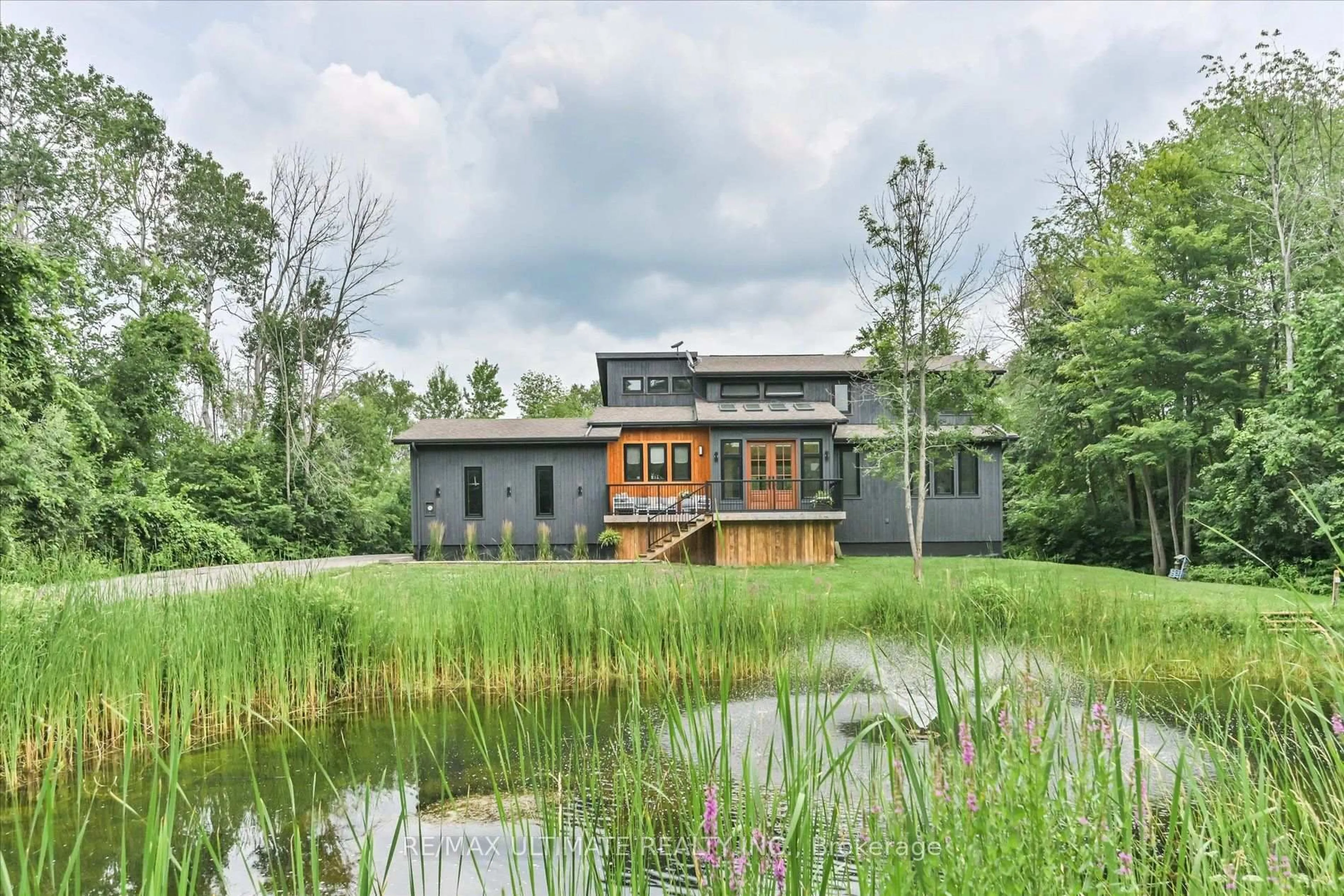 Unknown for 21115 Yonge St, East Gwillimbury Ontario L9N 0J6