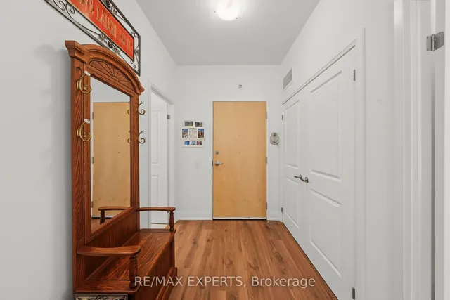64 Queen St #105, New Tecumseth 5