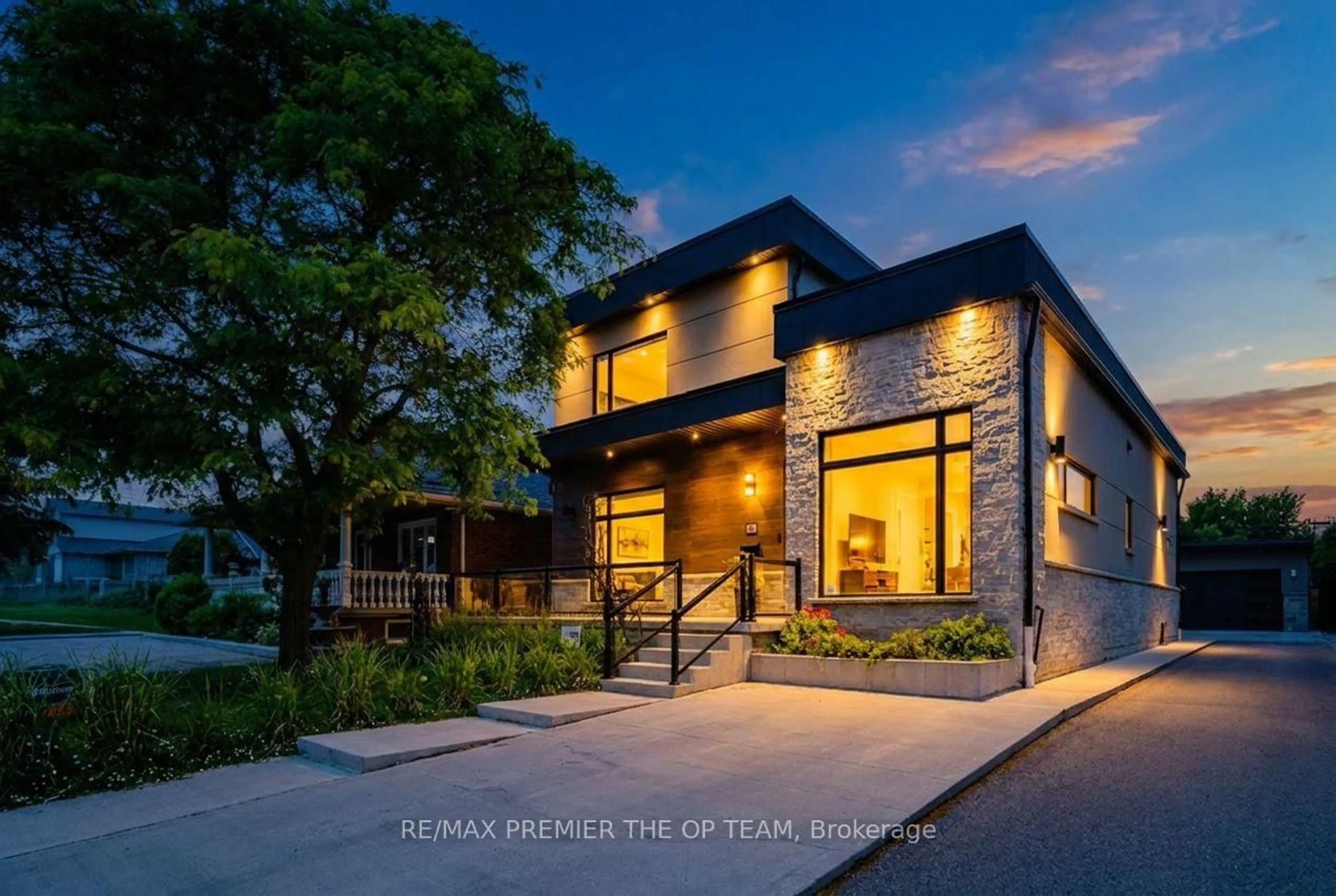 Home with brick exterior material, street for 54 Cheltenham Ave, Vaughan Ontario L4L 1K7
