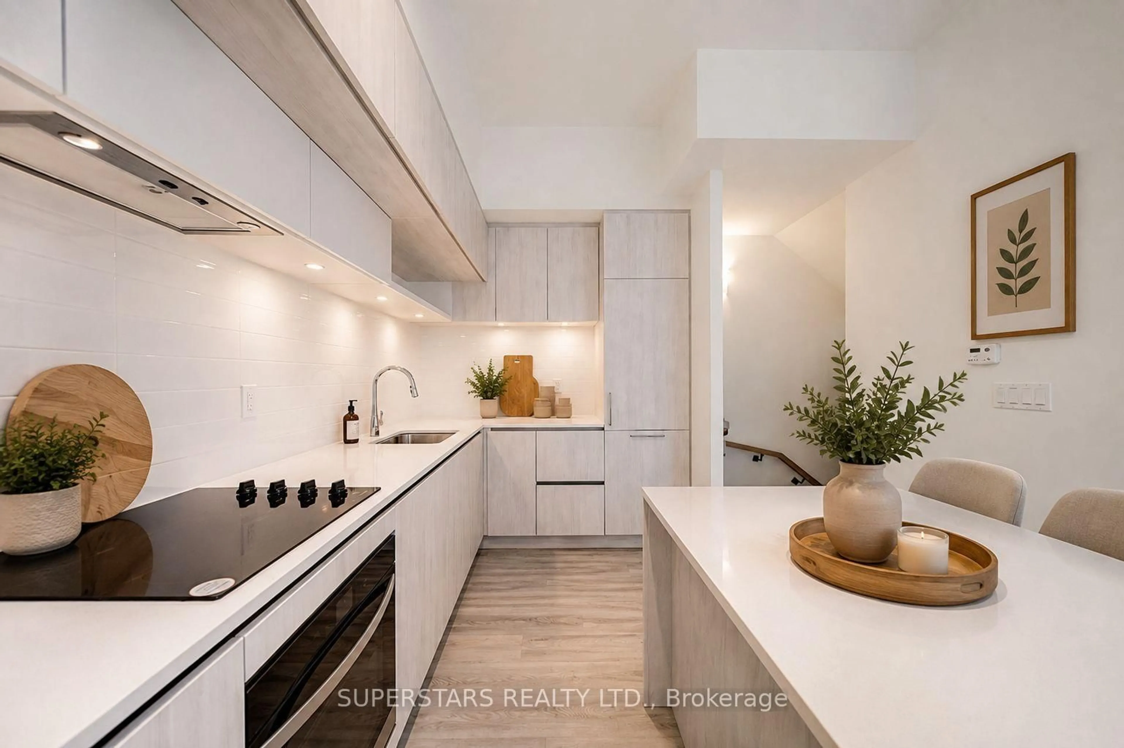 Contemporary kitchen, ceramic/tile floor for 14 David Eyer Rd #1005, Richmond Hill Ontario L4S 0N4