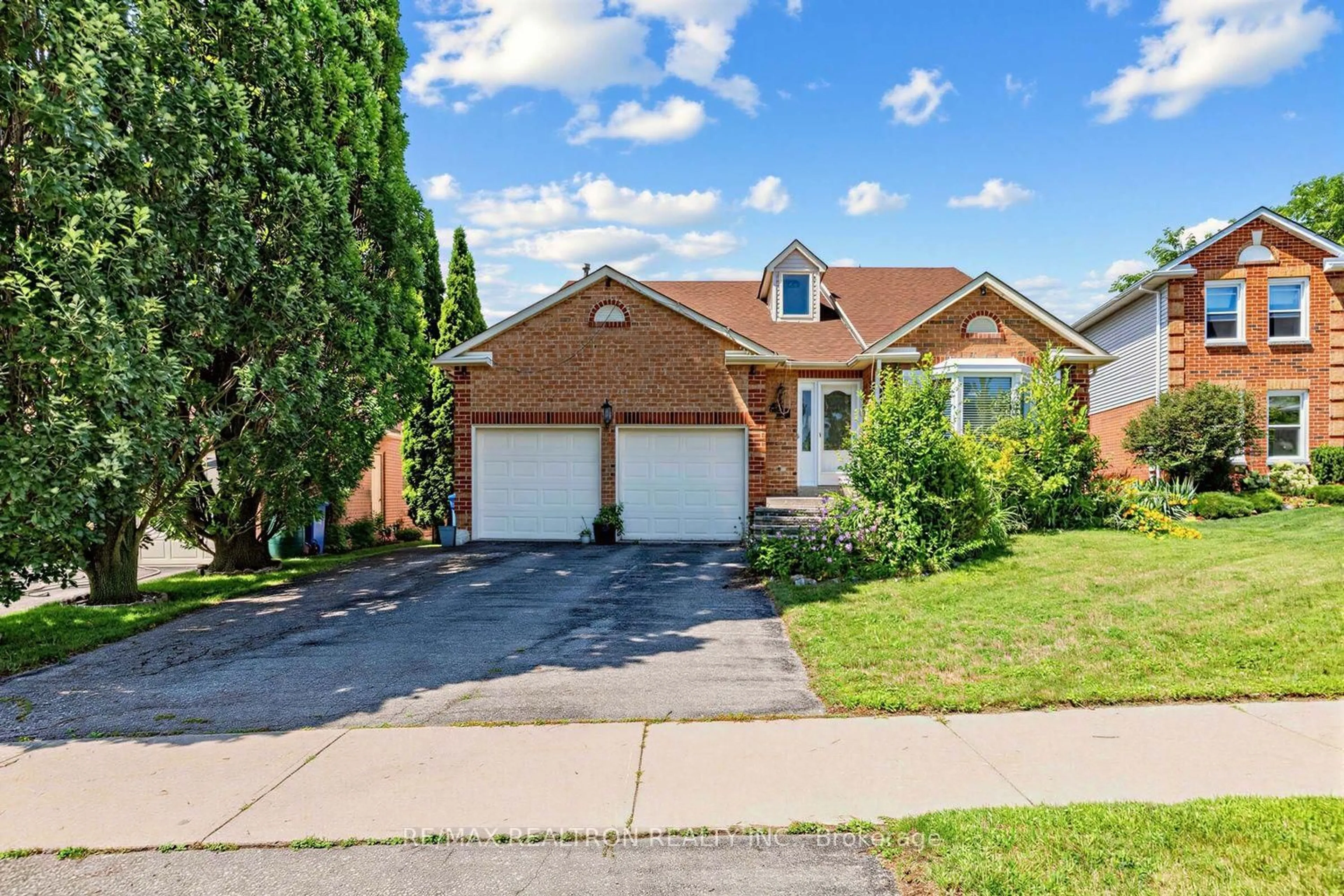 Home with brick exterior material, street for 416 Alex Doner Dr, Newmarket Ontario L3X 1C4