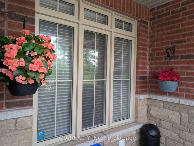 46 Betony Dr, Richmond Hill 3