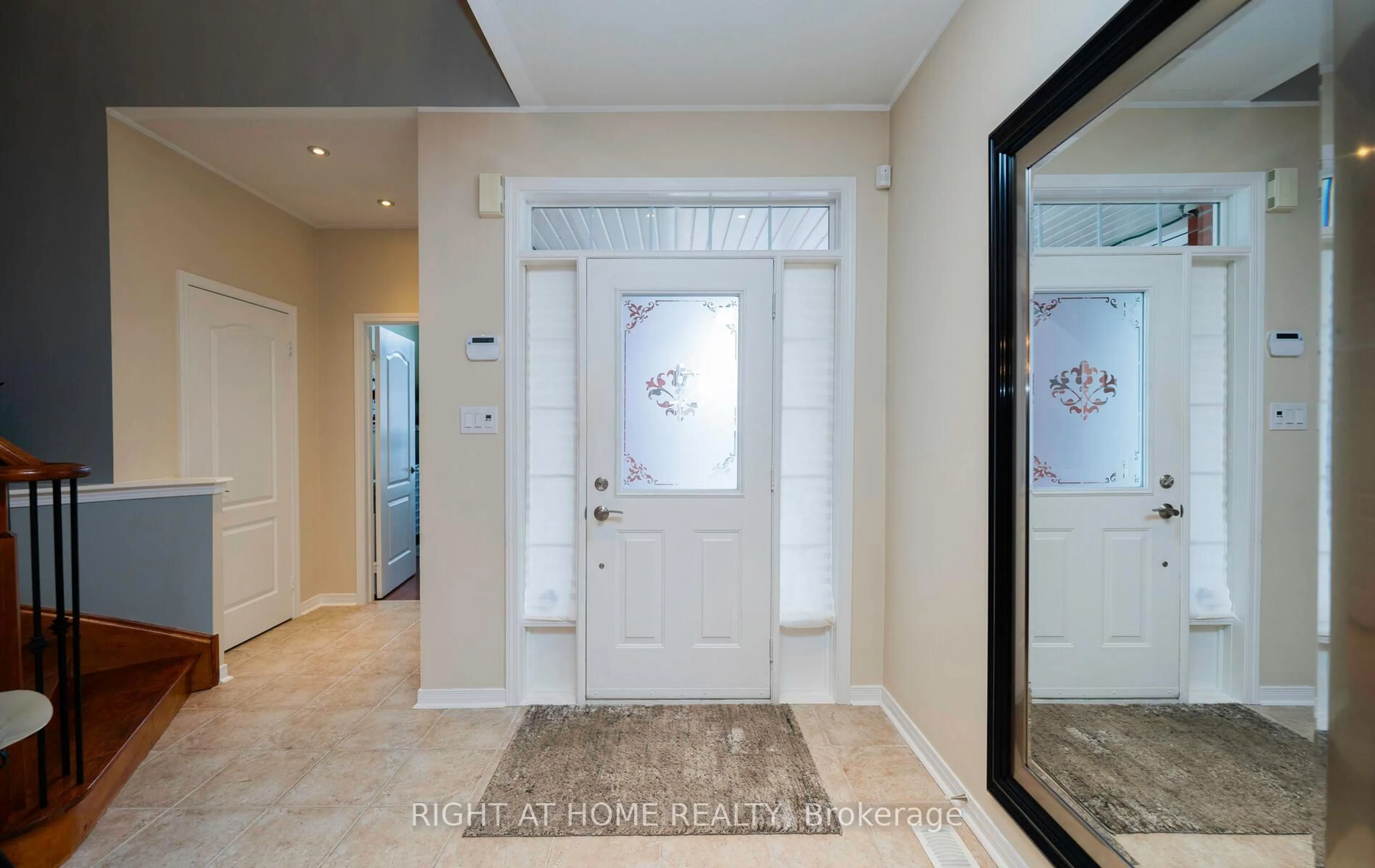 Indoor entryway for 84 Verdi Rd, Richmond Hill Ontario L4E 4P6