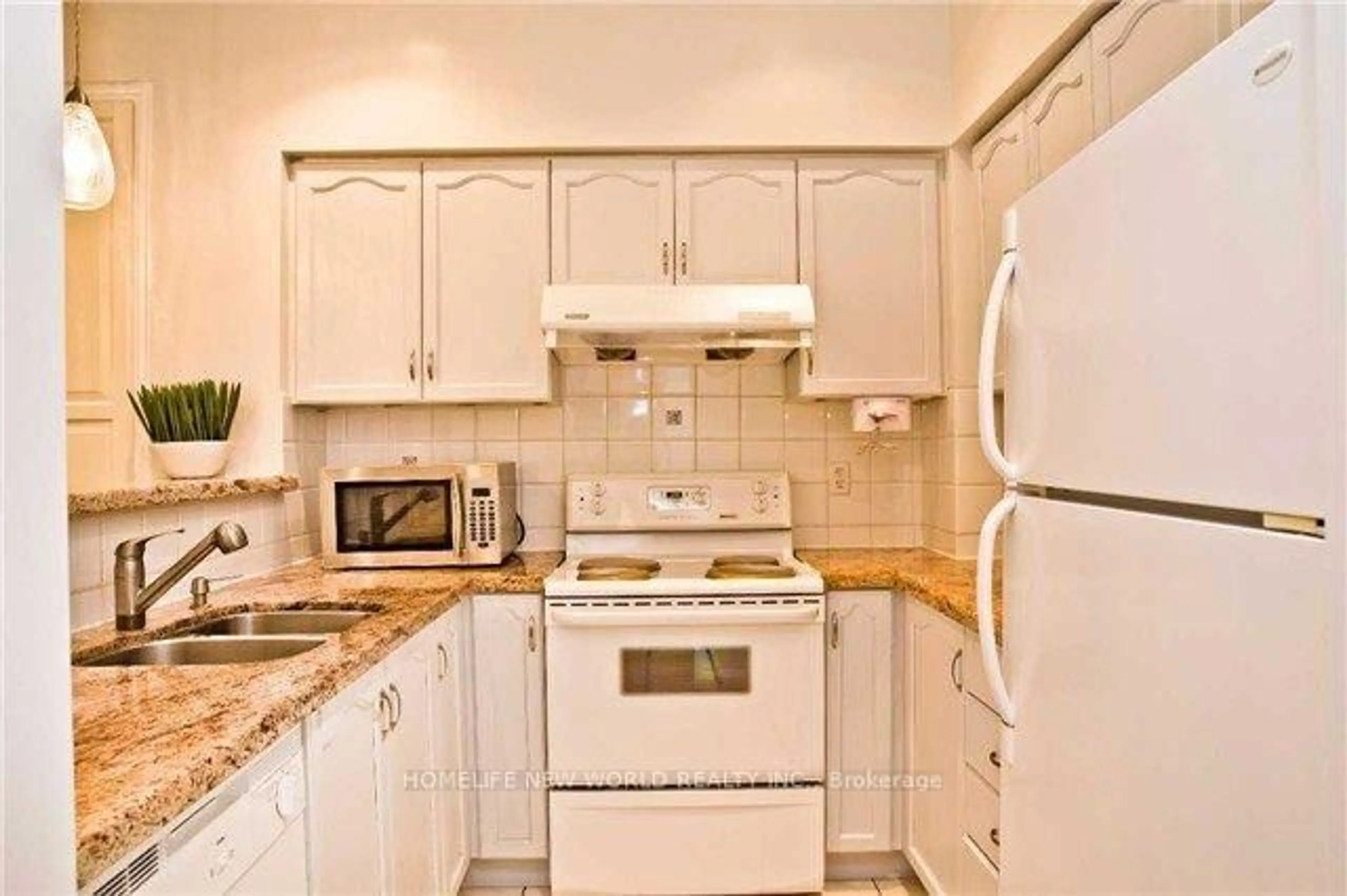 Standard kitchen, ceramic/tile floor for 21 St. Moritz Way #12, Markham Ontario L3R 4G4